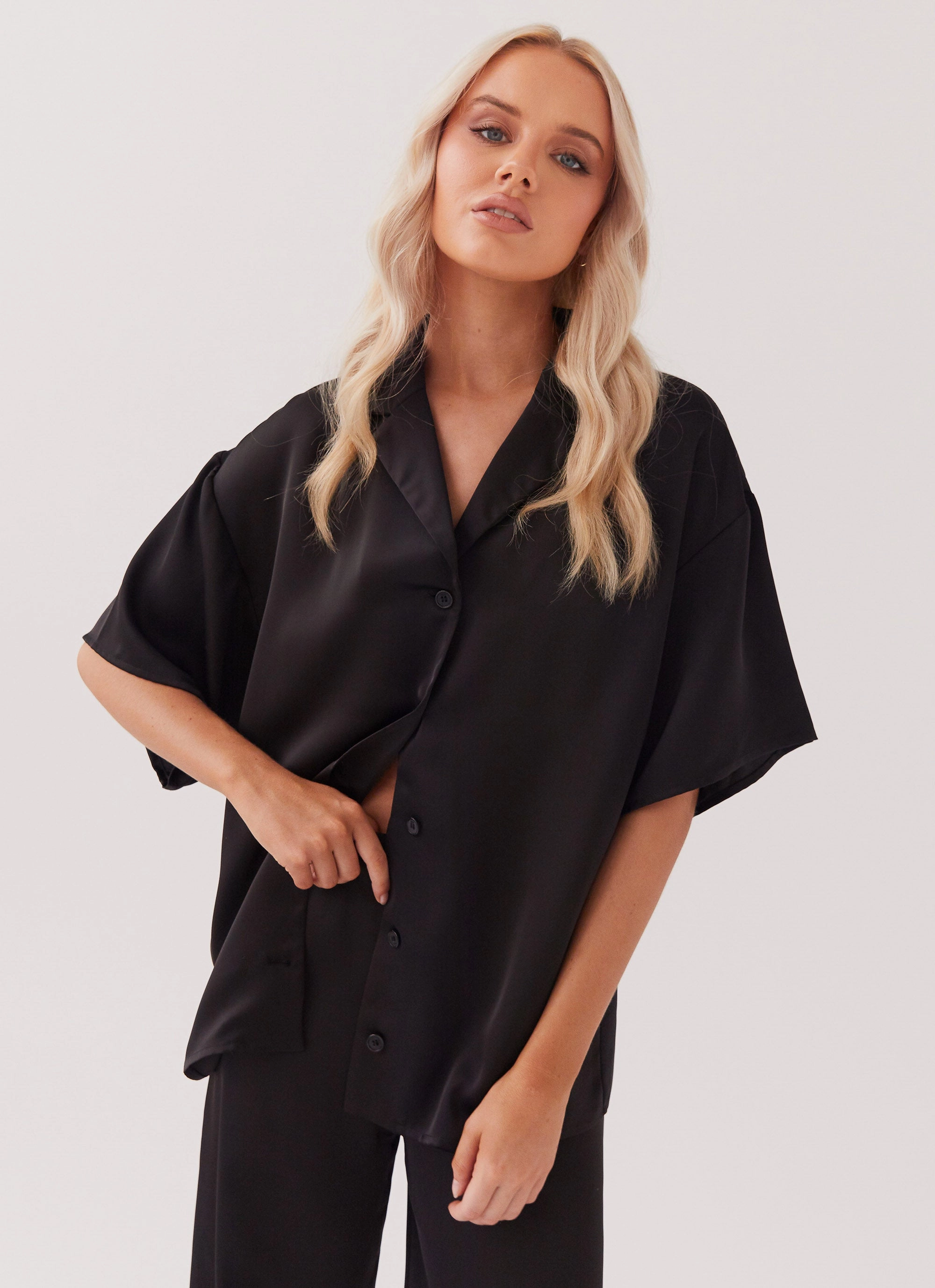 Temperature Regulating Lining PFC Free Treatment Palm Cove Satin Shirt - Black