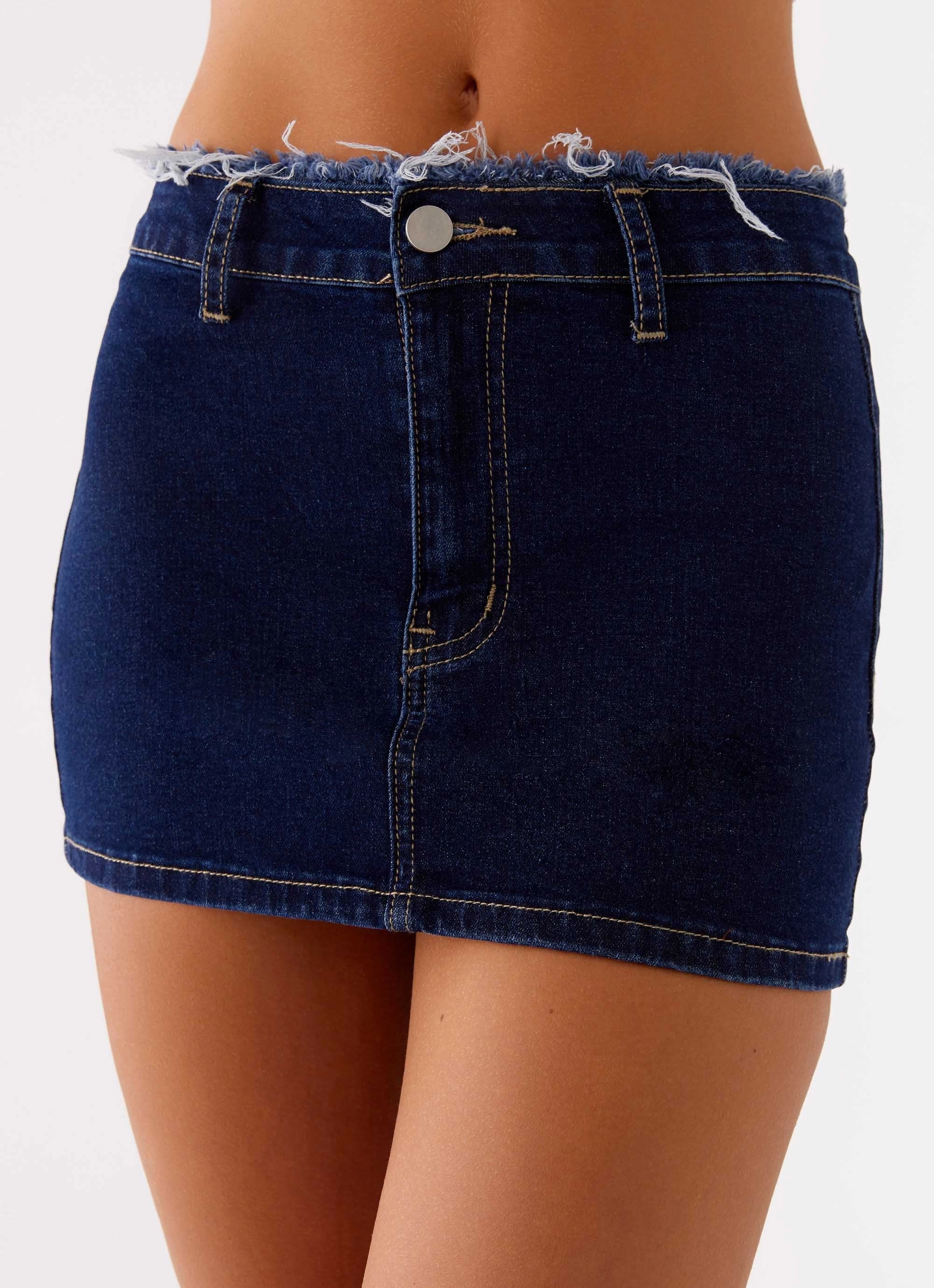 Kirryn Micro Skirt - Raw Blue Casual Fit Design