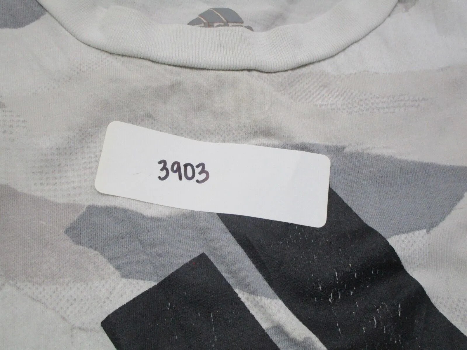 Adidas Camouflages Sports T- Shirt Boys Medium Multicolor Sports Logo T-Shirt