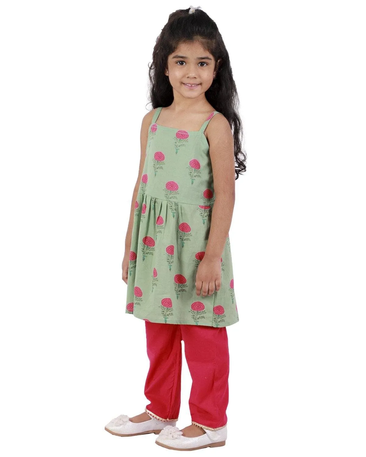 Ahhaaaa Cotton Floral Print Sleeveless Kurti-Pajama Set for Girls