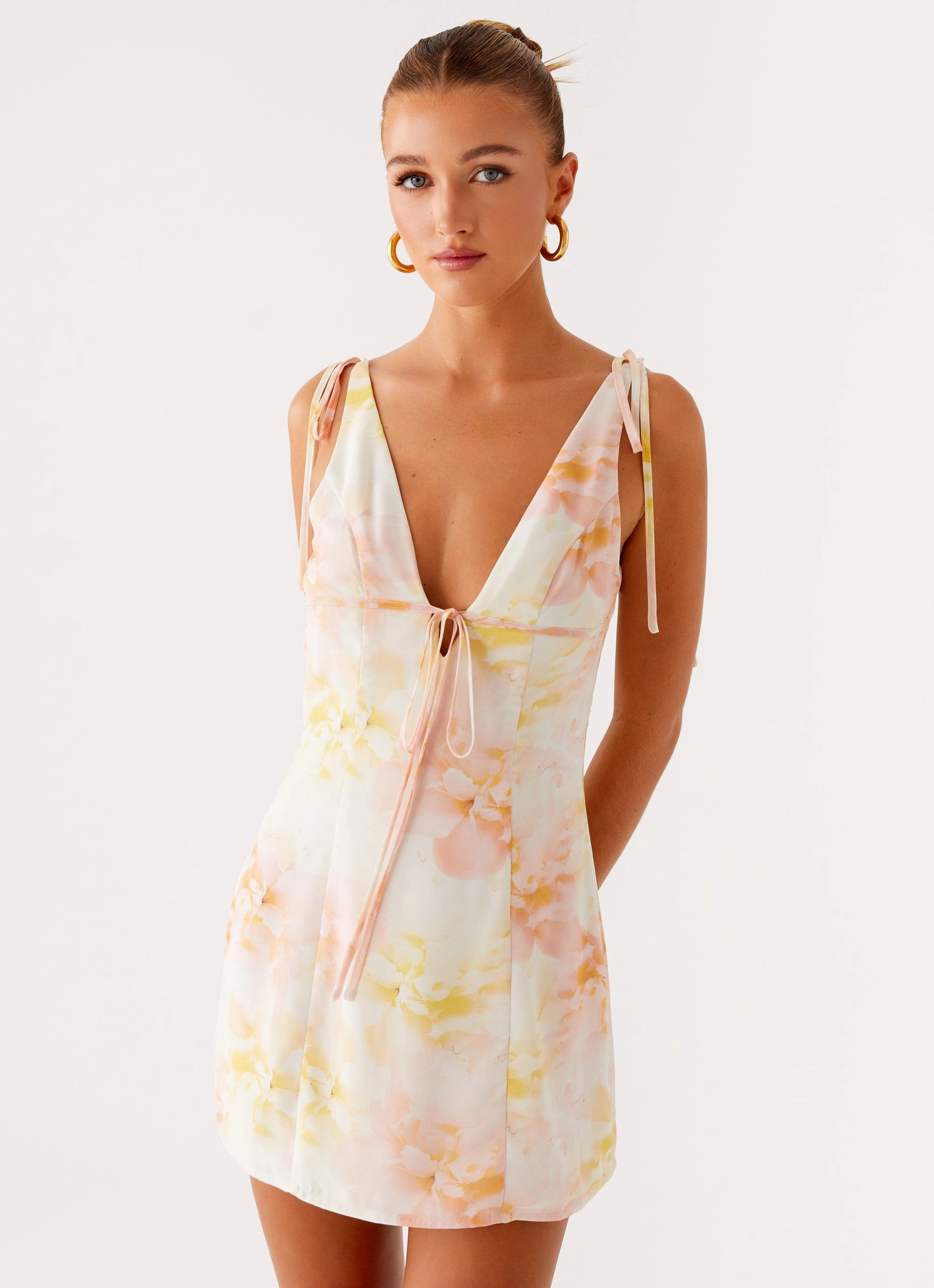 Alden Mini Dress - Floral Print Sleek and Simple Coffee Break