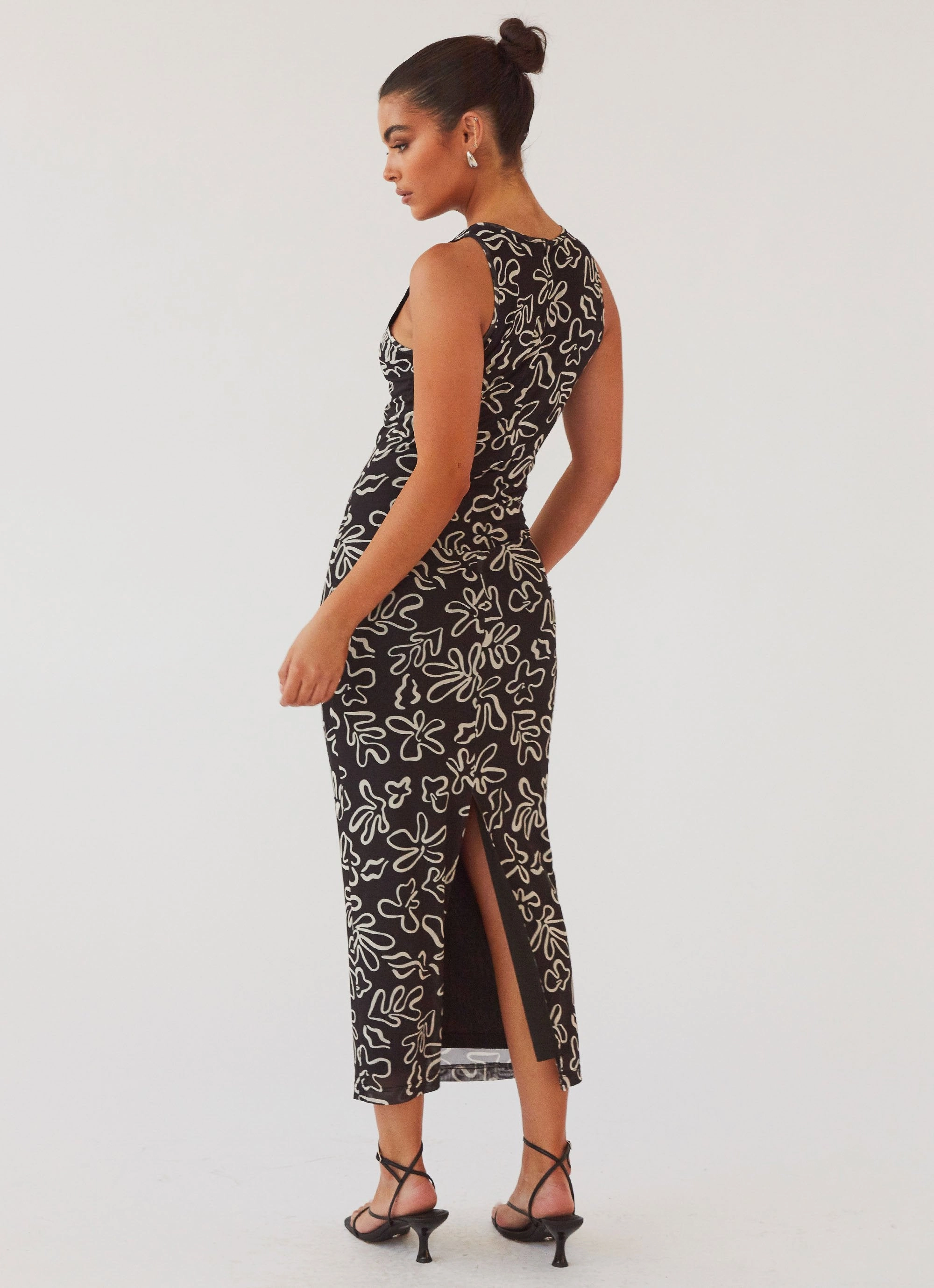 Chic And Comfortable Travel-Pack All Eyes On Me Maxi Dress - Petal Gloom