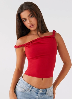 Solace Soul Twist Shoulder Top - Red Quick Dry Blend Anti Odor Treatment