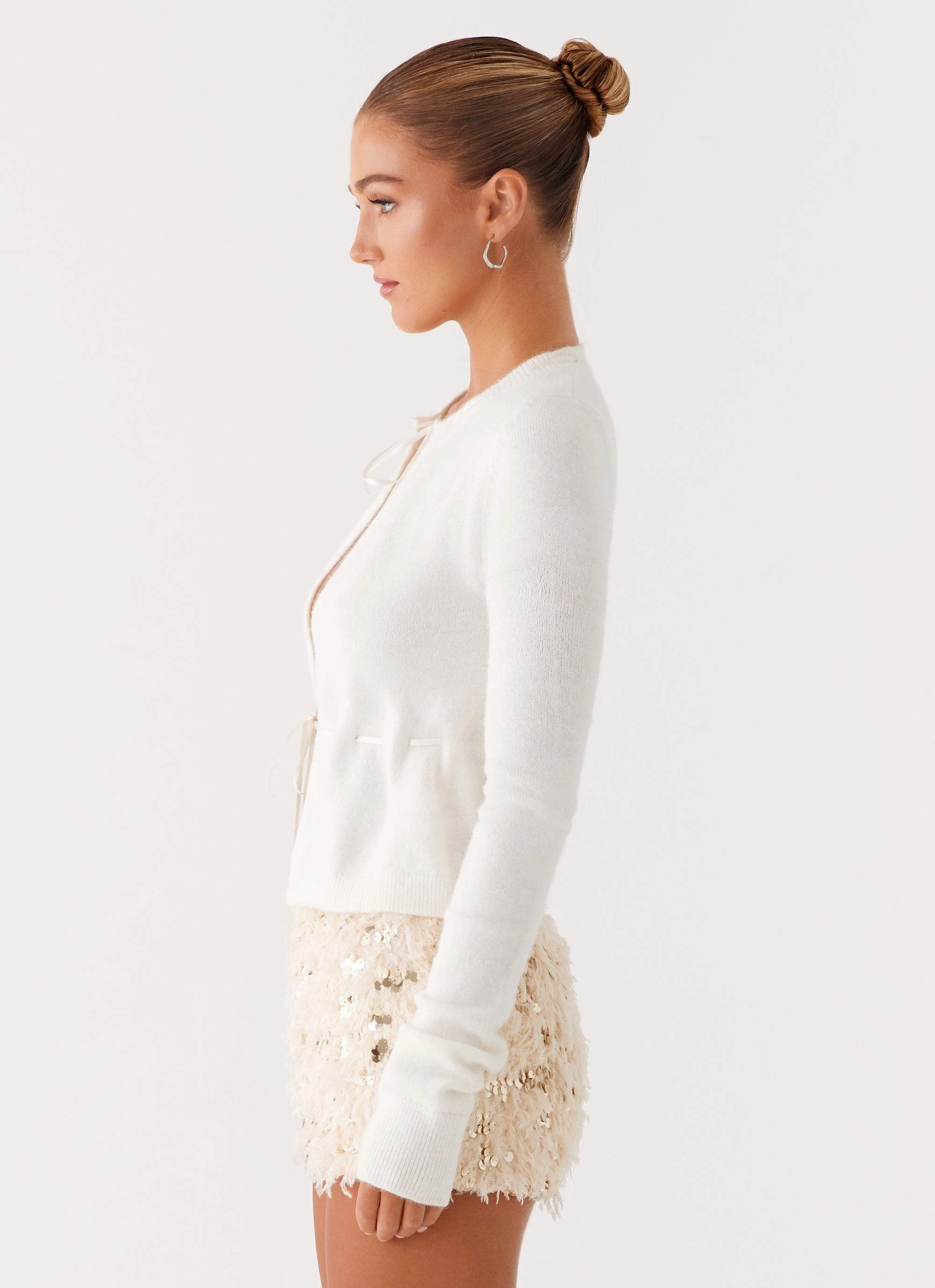 Crush Knit Top - White Flexible Hemline