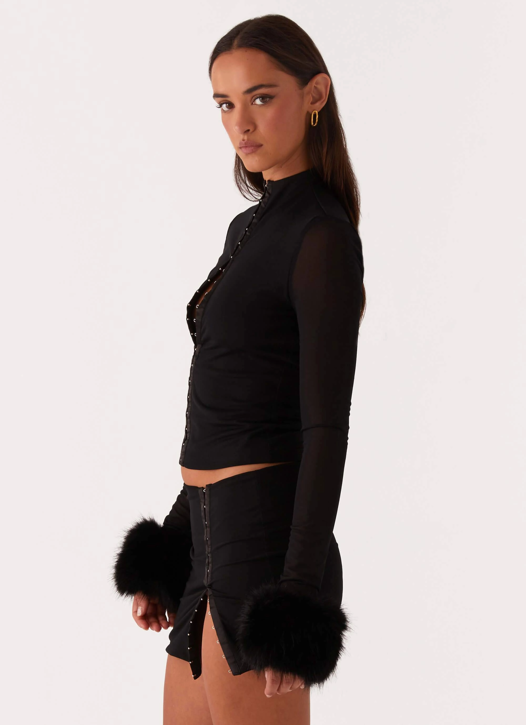 Snag Free Fabric Modular Pocket Layout Tayanna Fur Trim Long Sleeve Top - Black