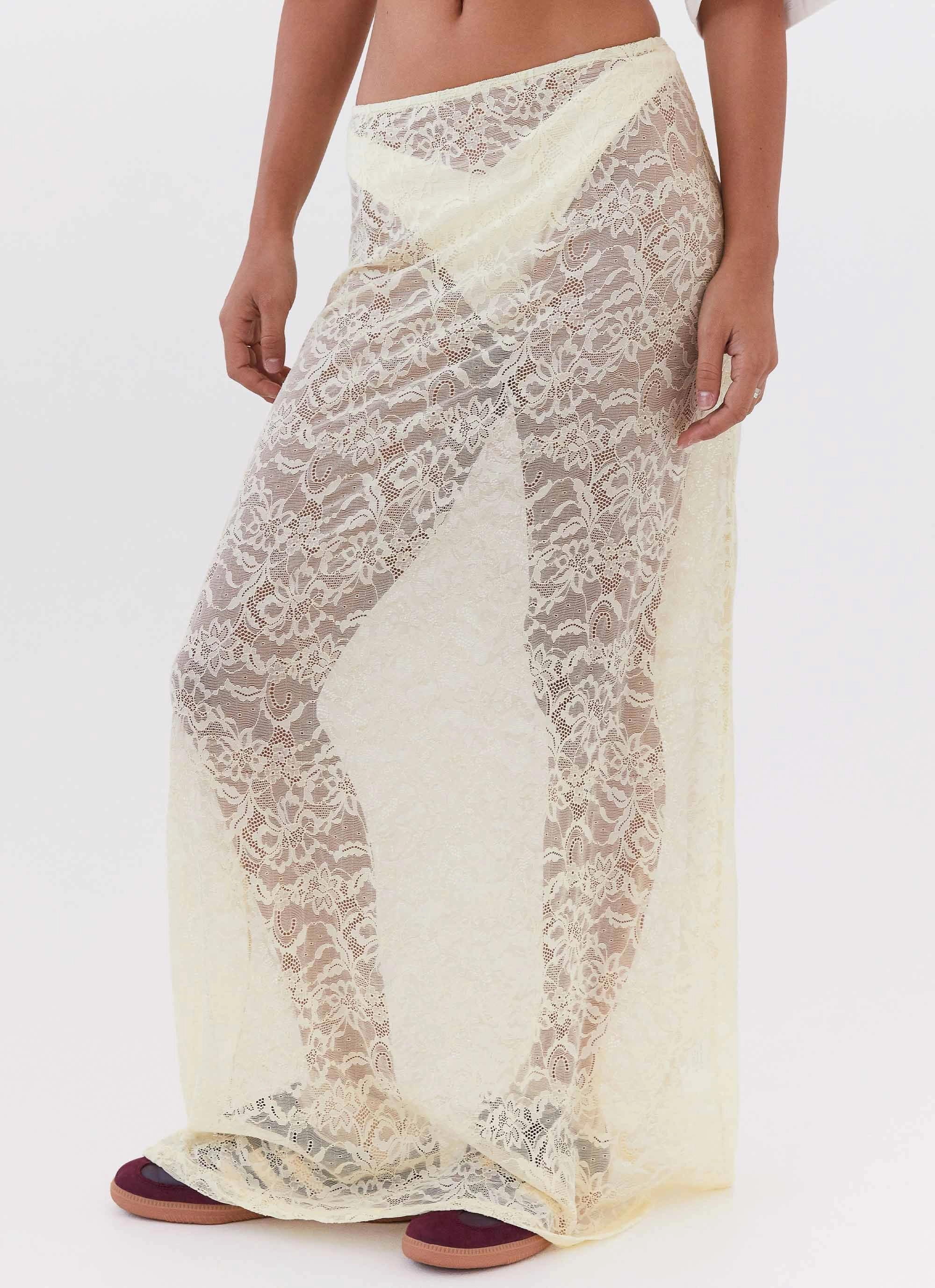 Everyday Comfort Adaptable Style Atoir Lace Maxi Skirt - Yellow