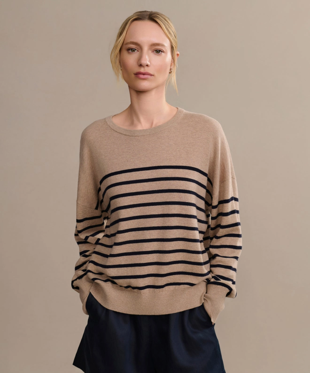 ThermalRegulation MicroPerforated Details Avery Crewneck
