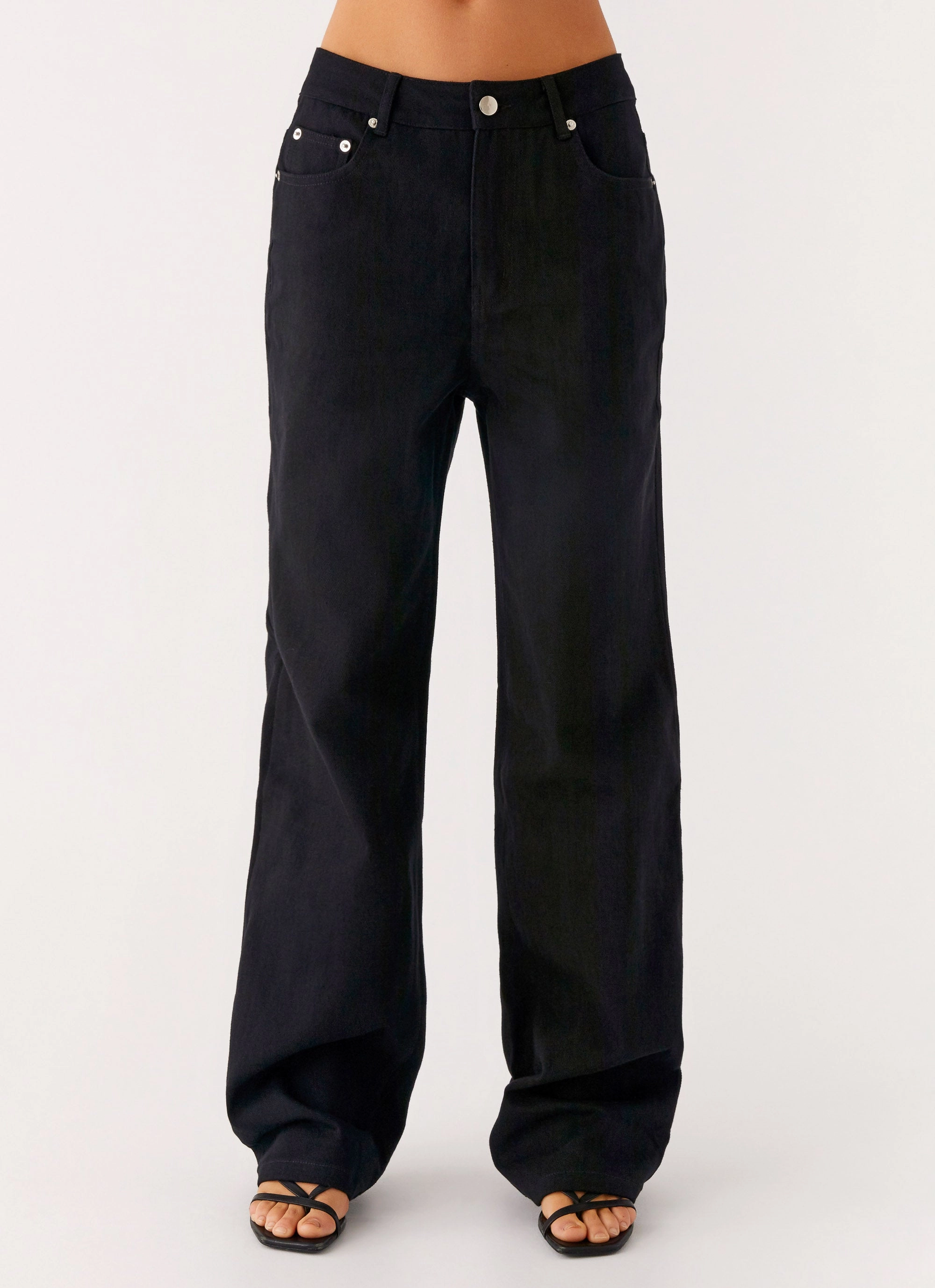 Back Again Straight Leg Denim Jeans - Black Sleek Look Chilly Weather Comfort