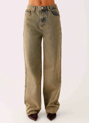Easy Care Fabric Finish Sport Comfort Fit Back Again Straight Leg Denim Jeans - Brown Sand Wash