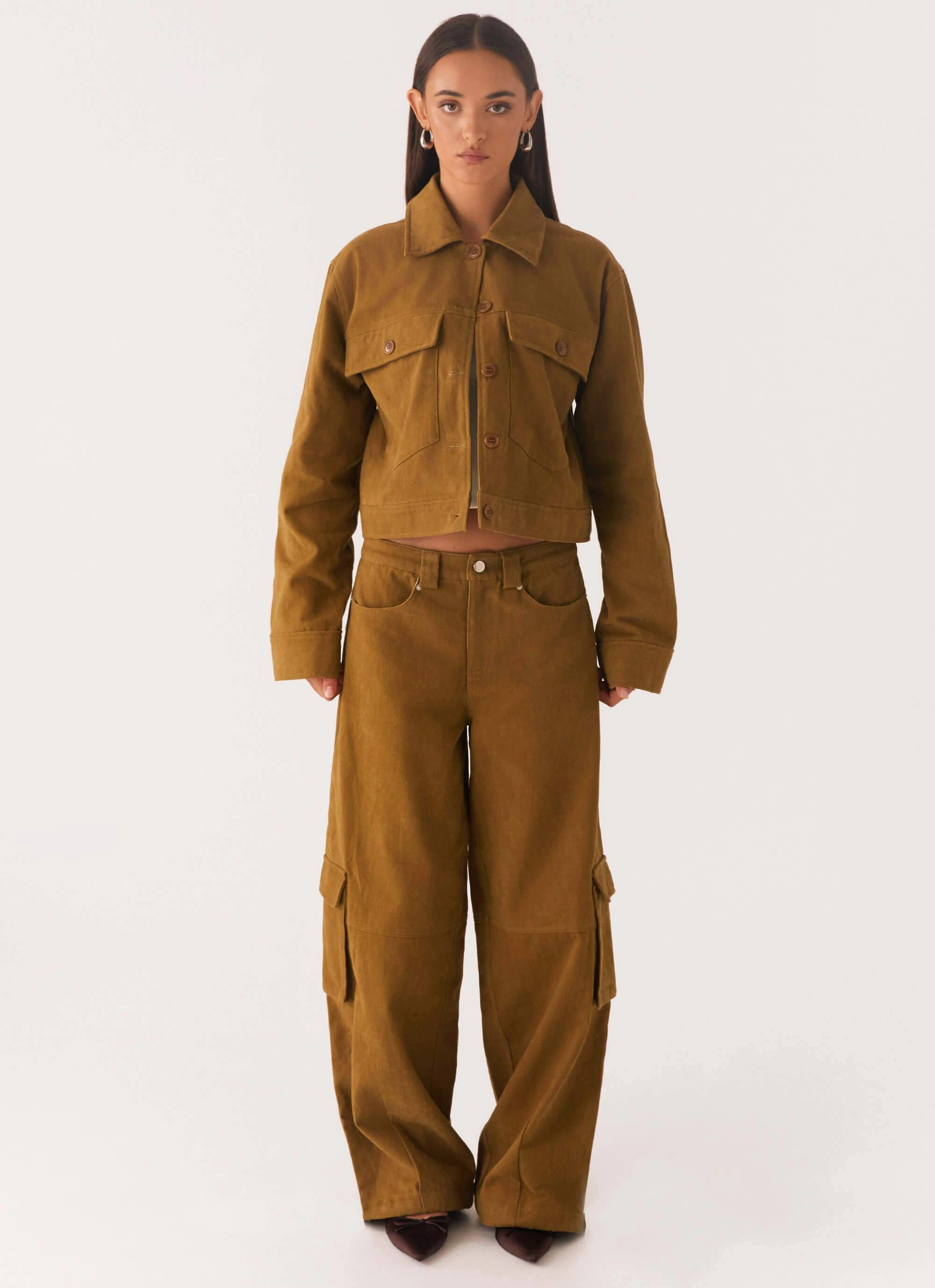 Athletic Flex Wear Body Shape Back In Time Cargo Pant - Brown