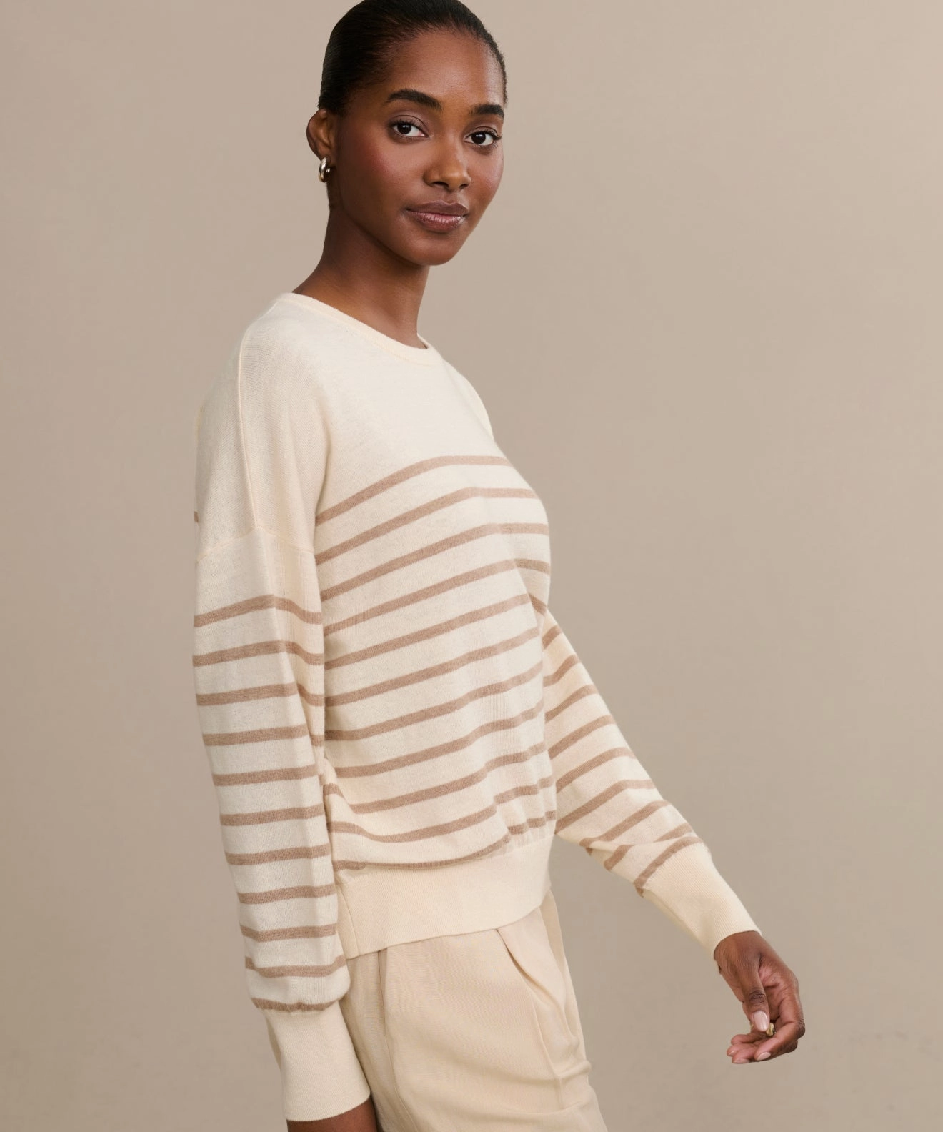 Avery Crewneck Overlock Edging