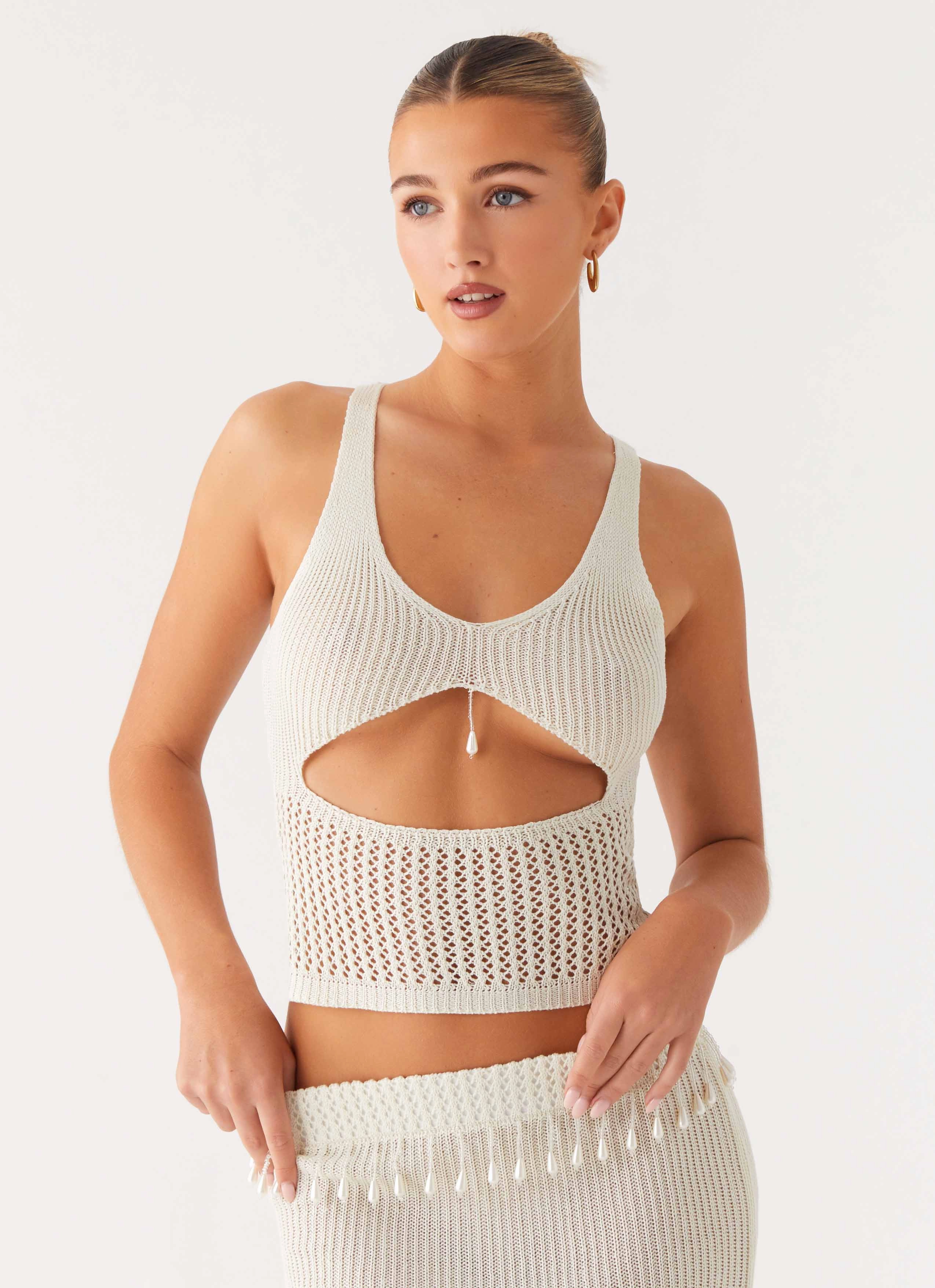 Basilia Knit Top - Off White Ergonomic Shoulder Cut
