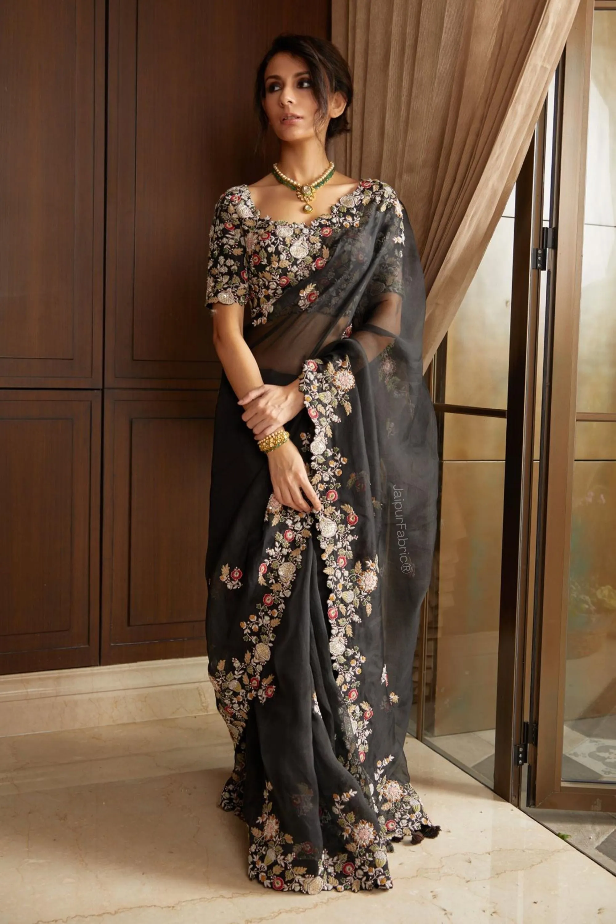 Black Georgette Saree With Blouse Piece
