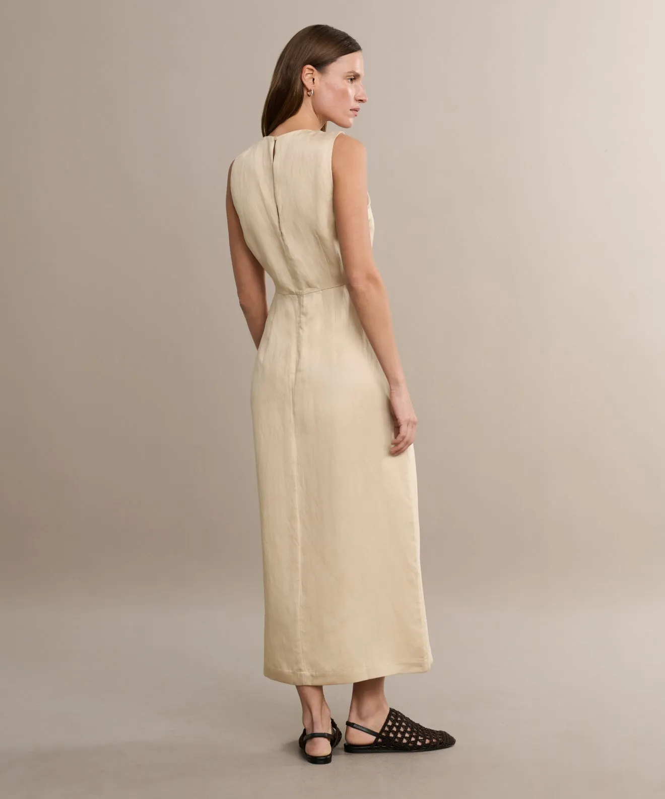 Blair Dress Lightweight and Breezy Tailored Fit