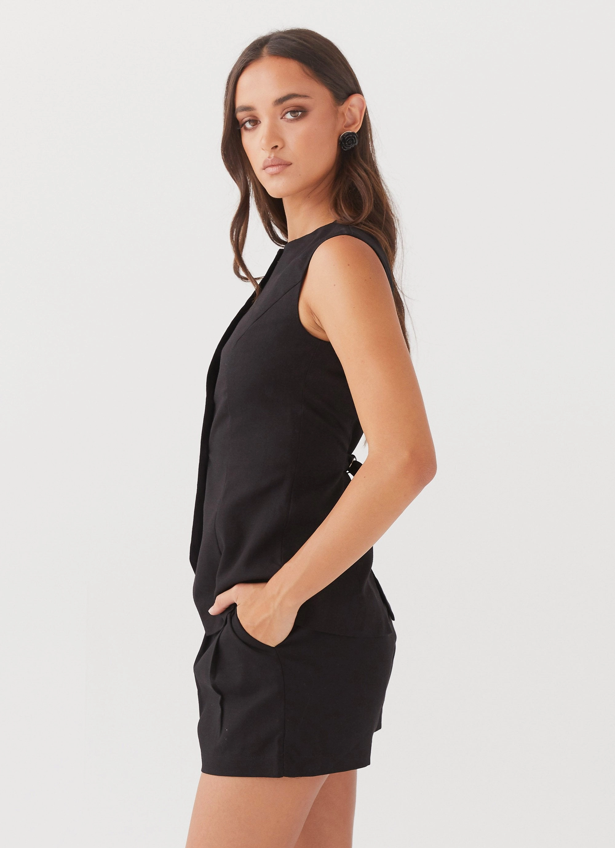 Seamless Waistband Timeless Fit Born For Bordeaux Linen Shorts - Black