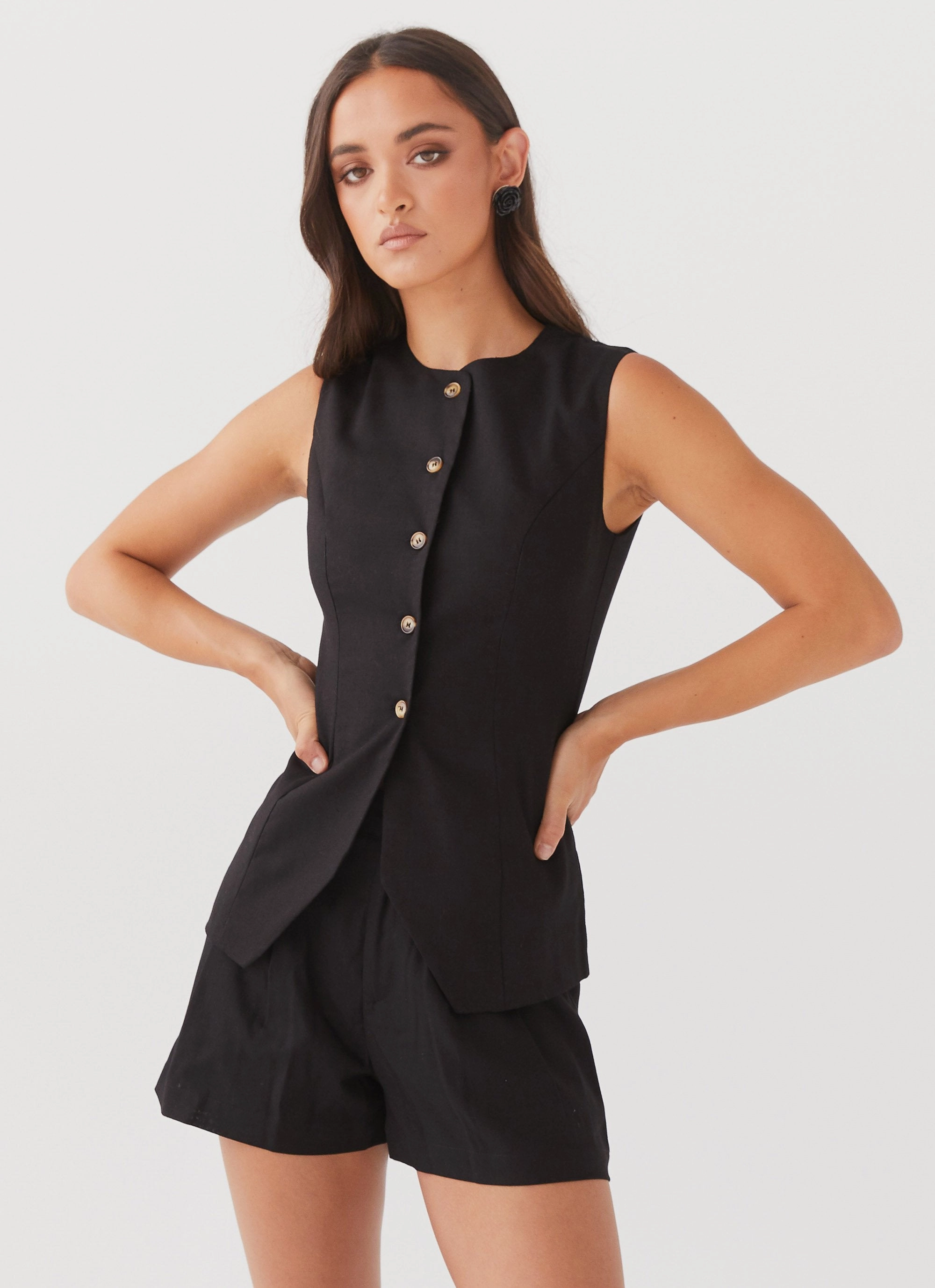 Layered Panel Design Born For Bordeaux Linen Shorts - Black