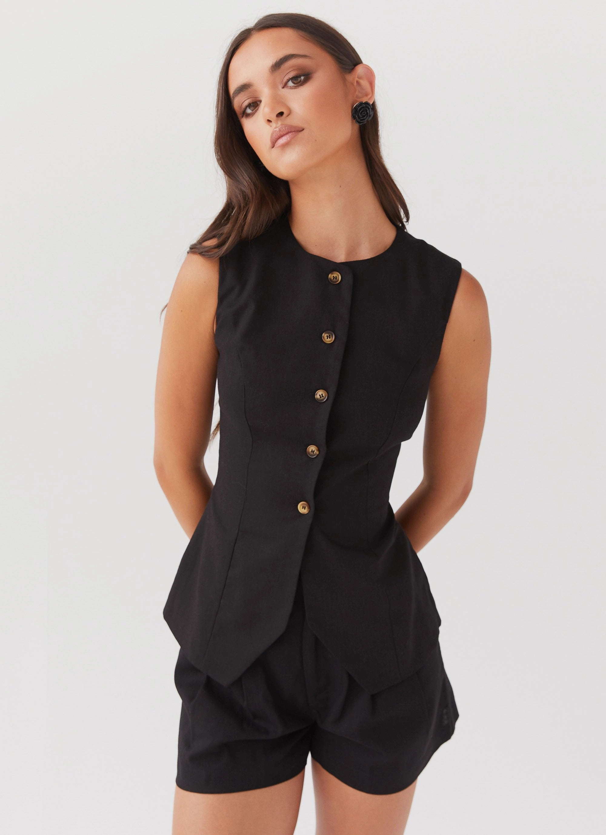 Born For Bordeaux Linen Vest - Black QuickDry Performance