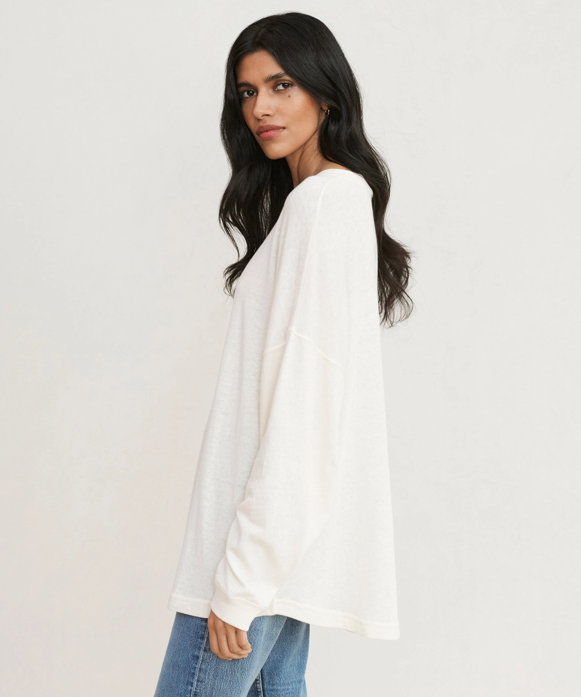 Flatlock Seam Technique EcoCertified Material Boyfriend Long-Sleeve Tee
