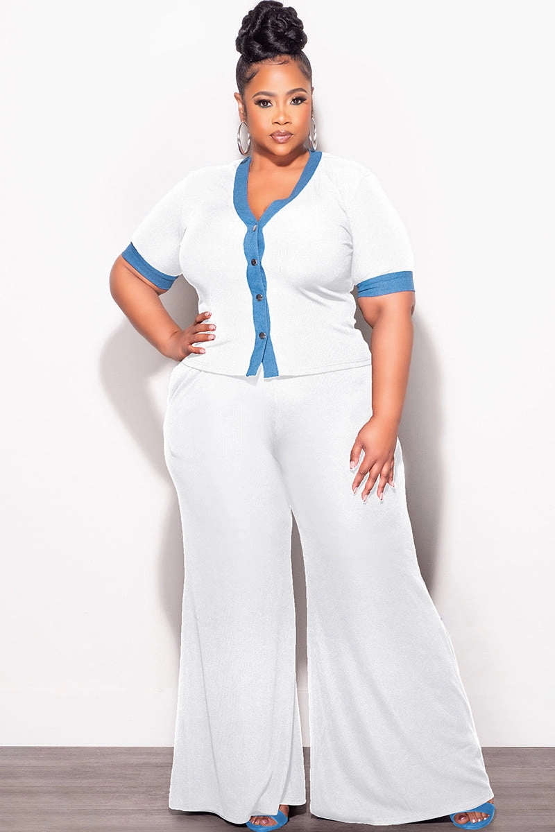 Breath Flex ReflectiveTrim Final Sale Plus Size 2pc Set Short Sleeve Top and Pants in Off White and Blue
