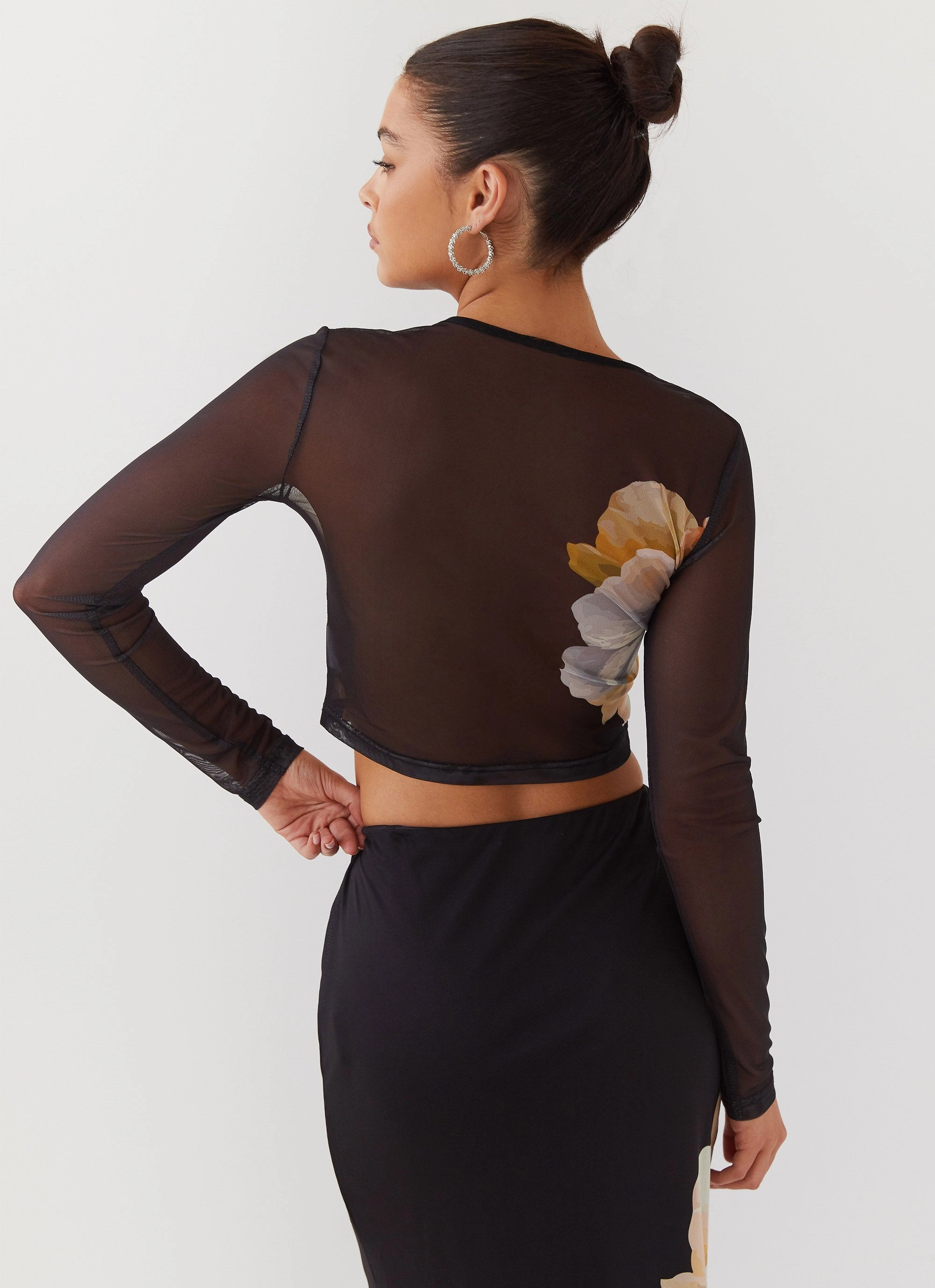 Reinforced Elbow Patches Chain Reaction Mesh Long Sleeve Top - Black Orchid