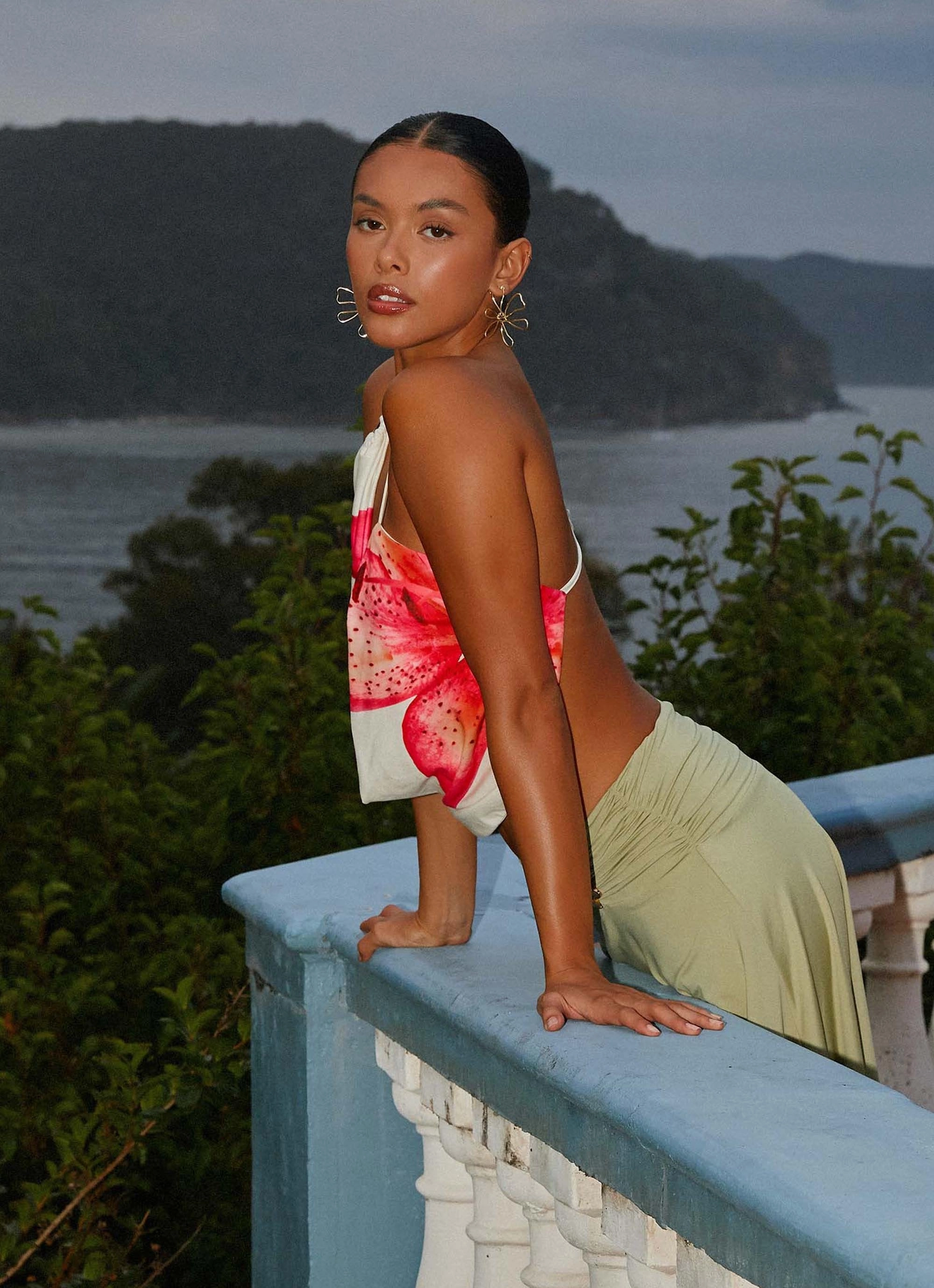 Lucky Days Top - Yellow Floral AllDay Comfort Tech