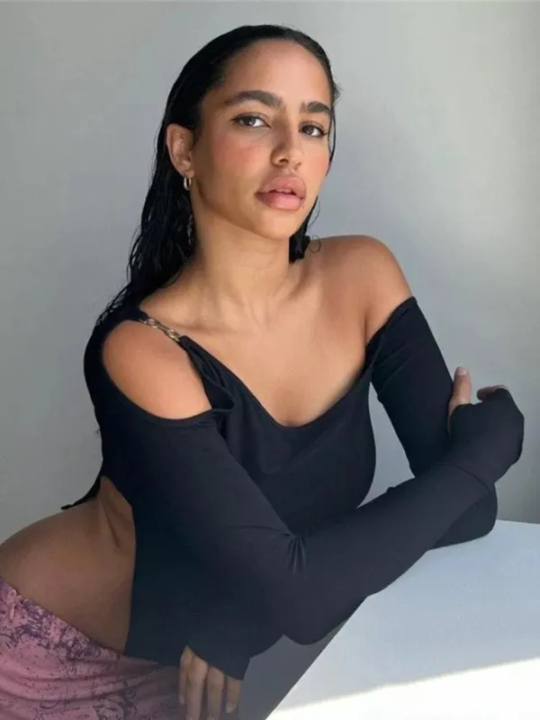Camilla Long-Sleeved Round Neck Sexy Strapless Slit Ladies T-Shirt