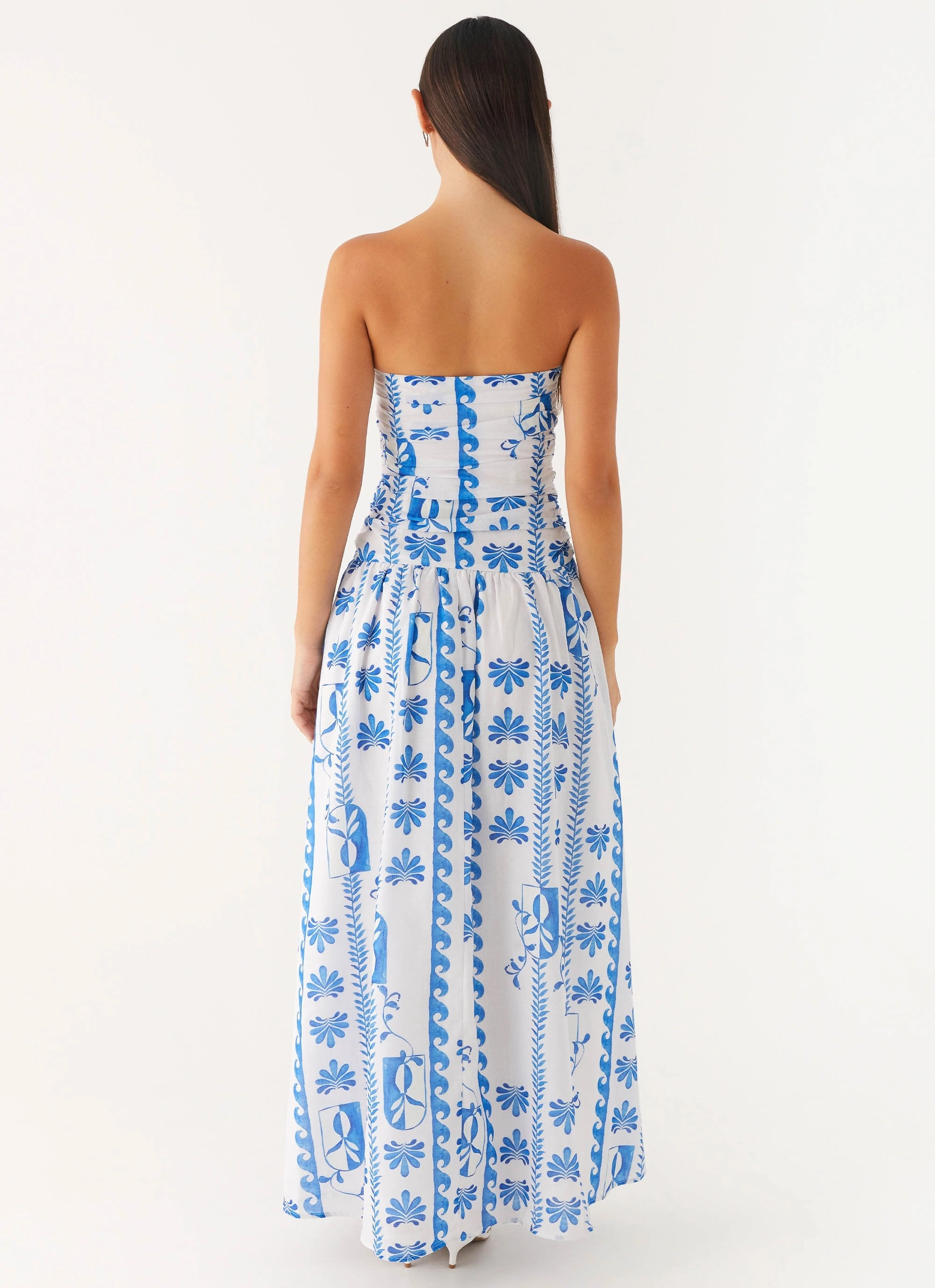 Carmel Maxi Dress - Floral Wave Crisp Look