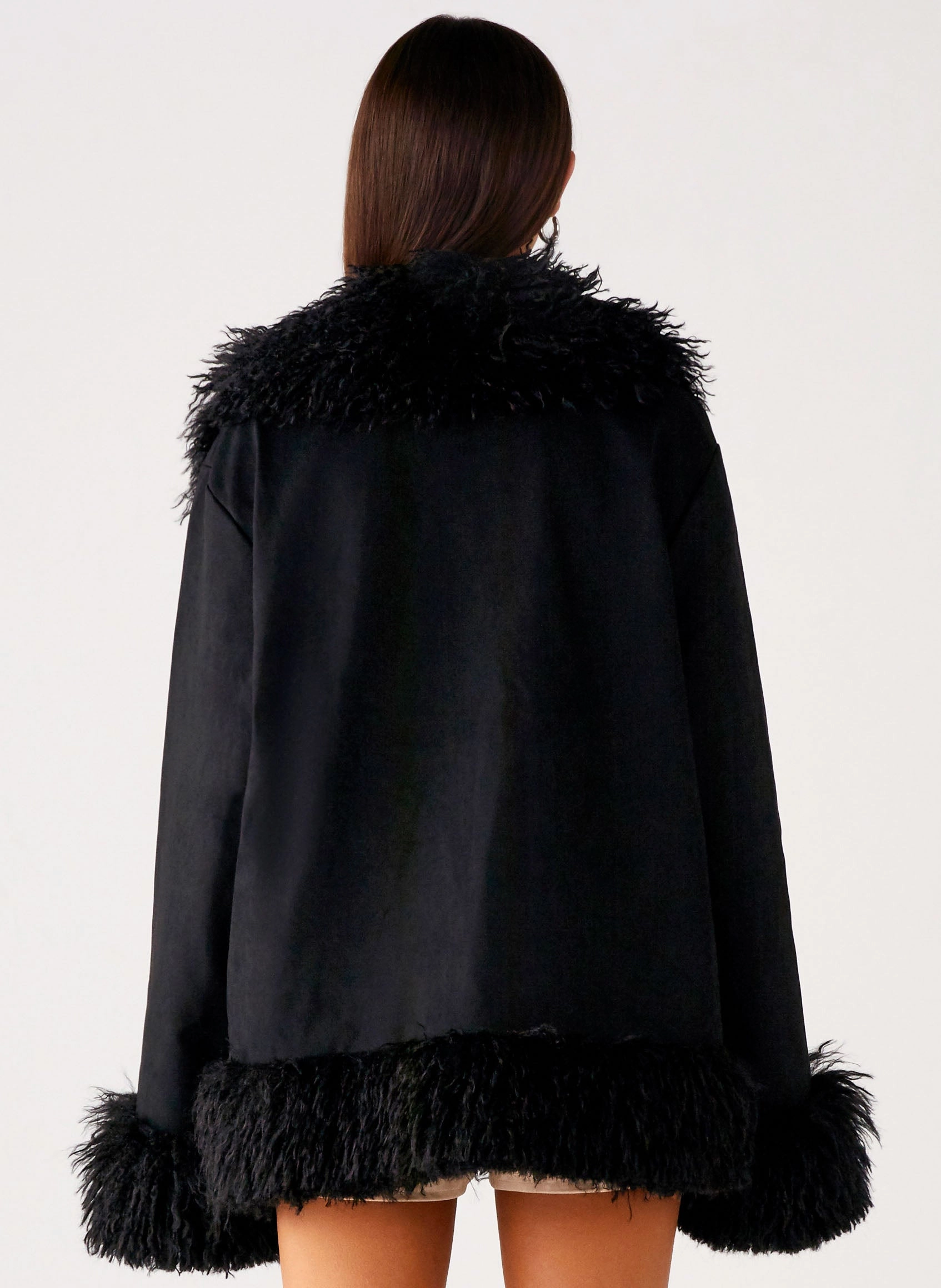 Waterproof Shell Ergonomic Shoulder Design Carmelita Fur Trim Jacket - Black