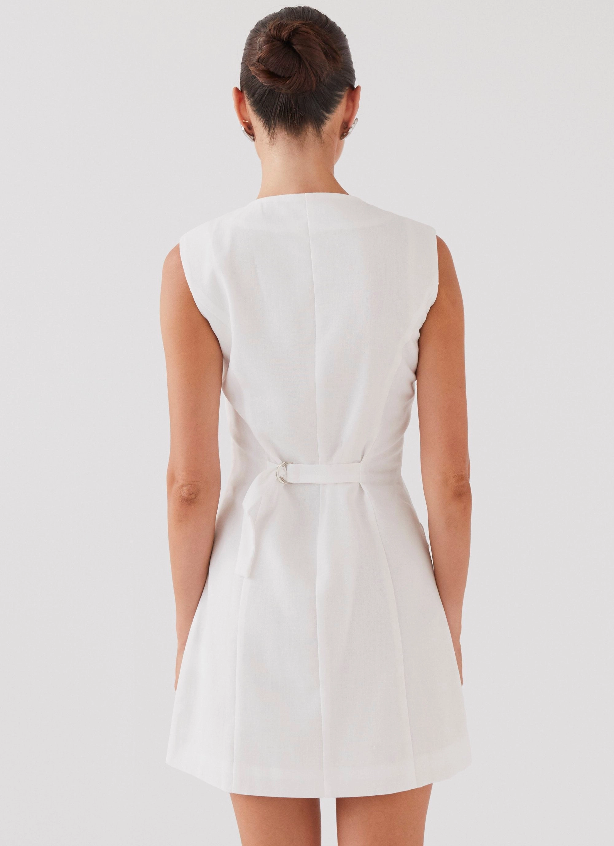 Daily Chic Castello Fiore Linen Mini Dress - White