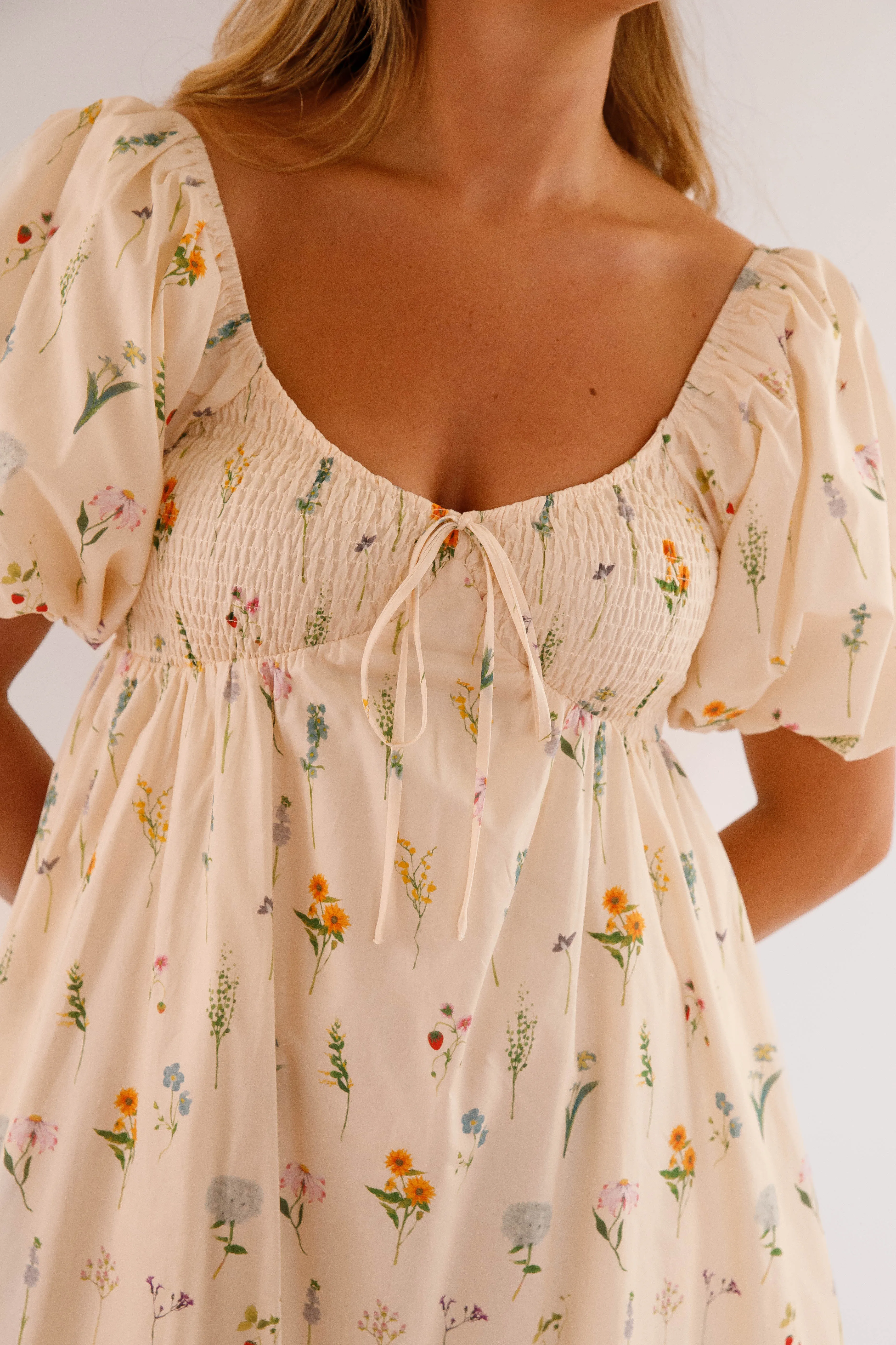 Delicate Tone Flowing Fit Heavenly Energy Midi Dress