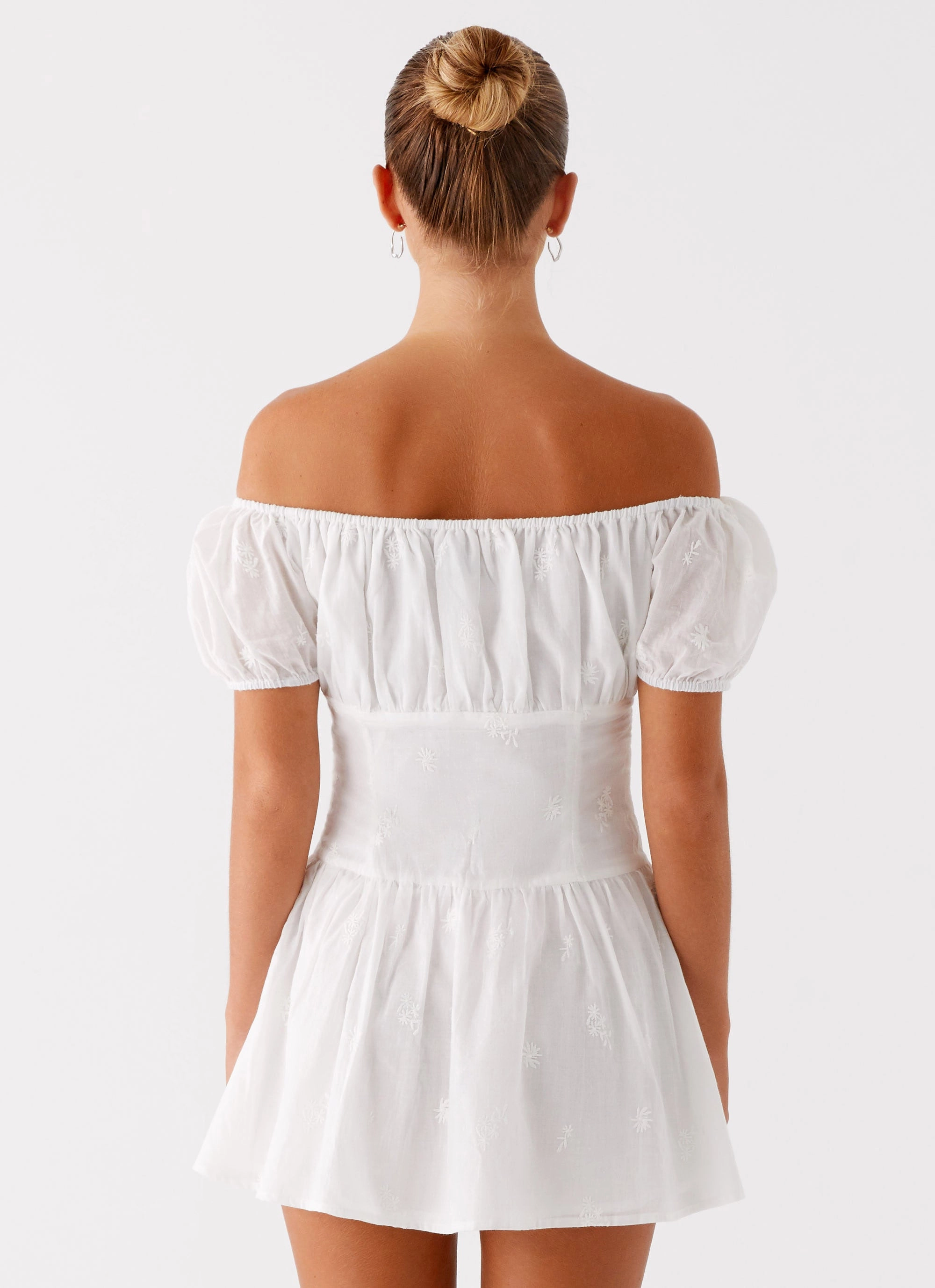 Chic Silhouette Clean Aesthetic Anthem Mini Dress - Ivory