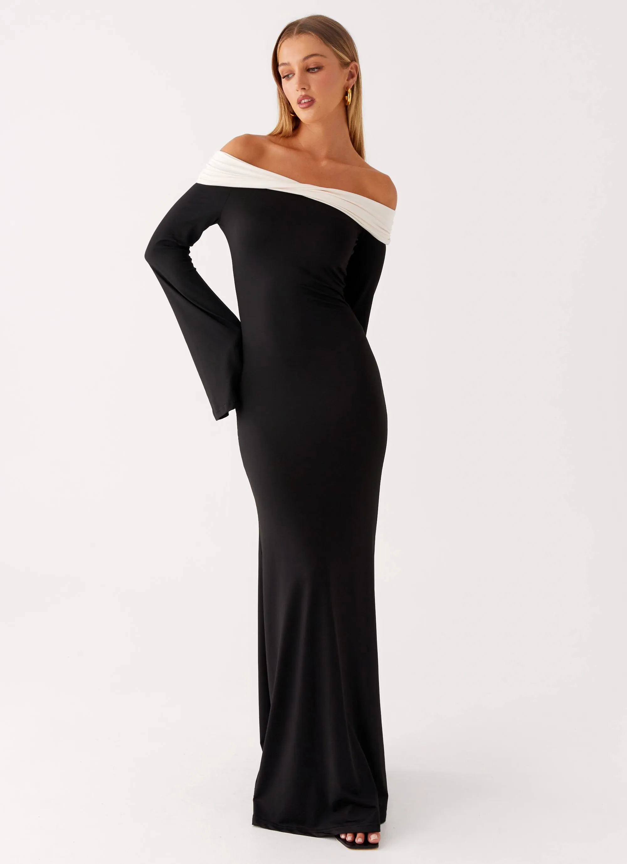 Tailored Mood Hits Different Long Sleeve Maxi Dress - Black