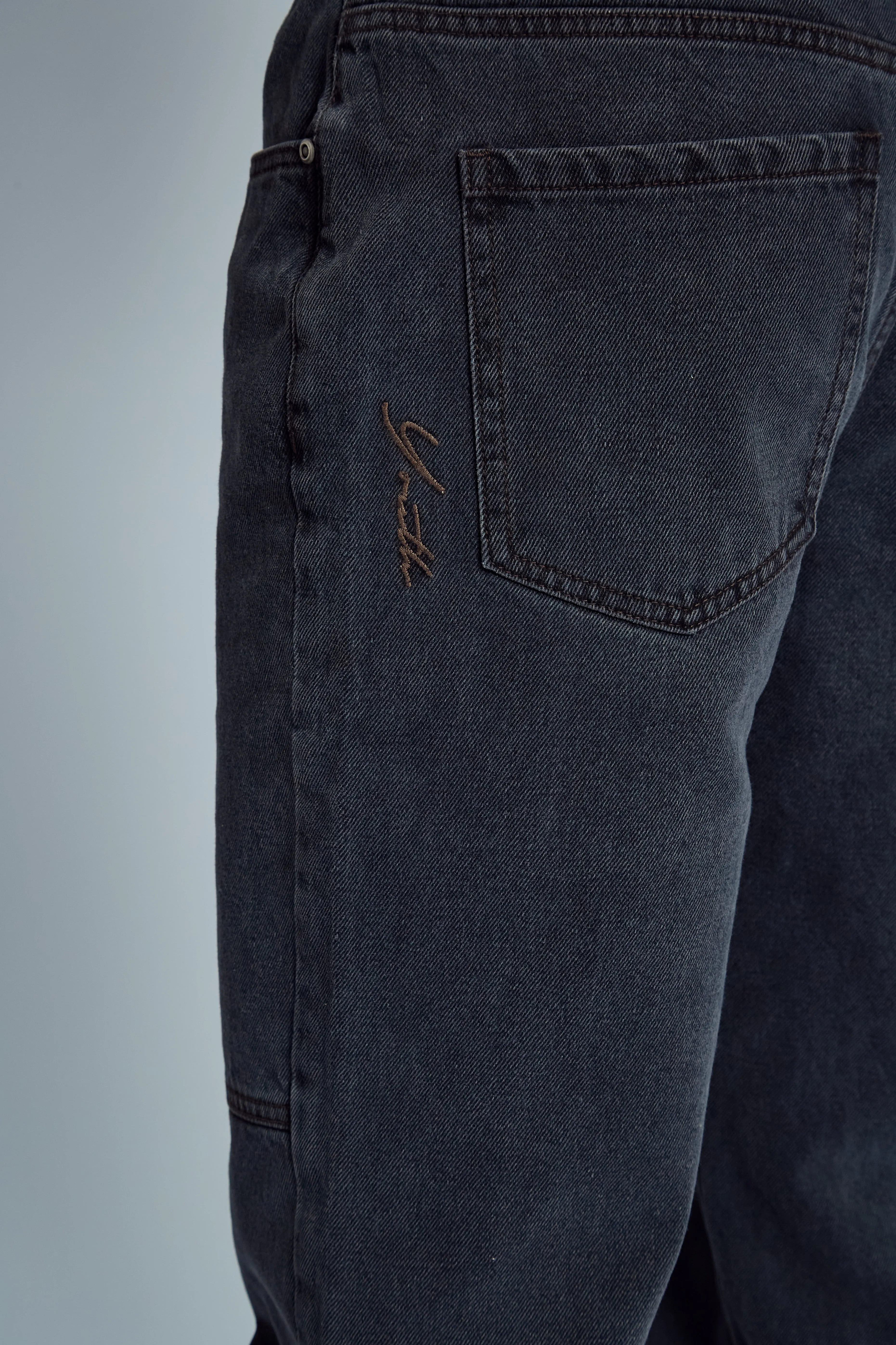 CHYLER STRAIGHT LEG DENIM JEANS