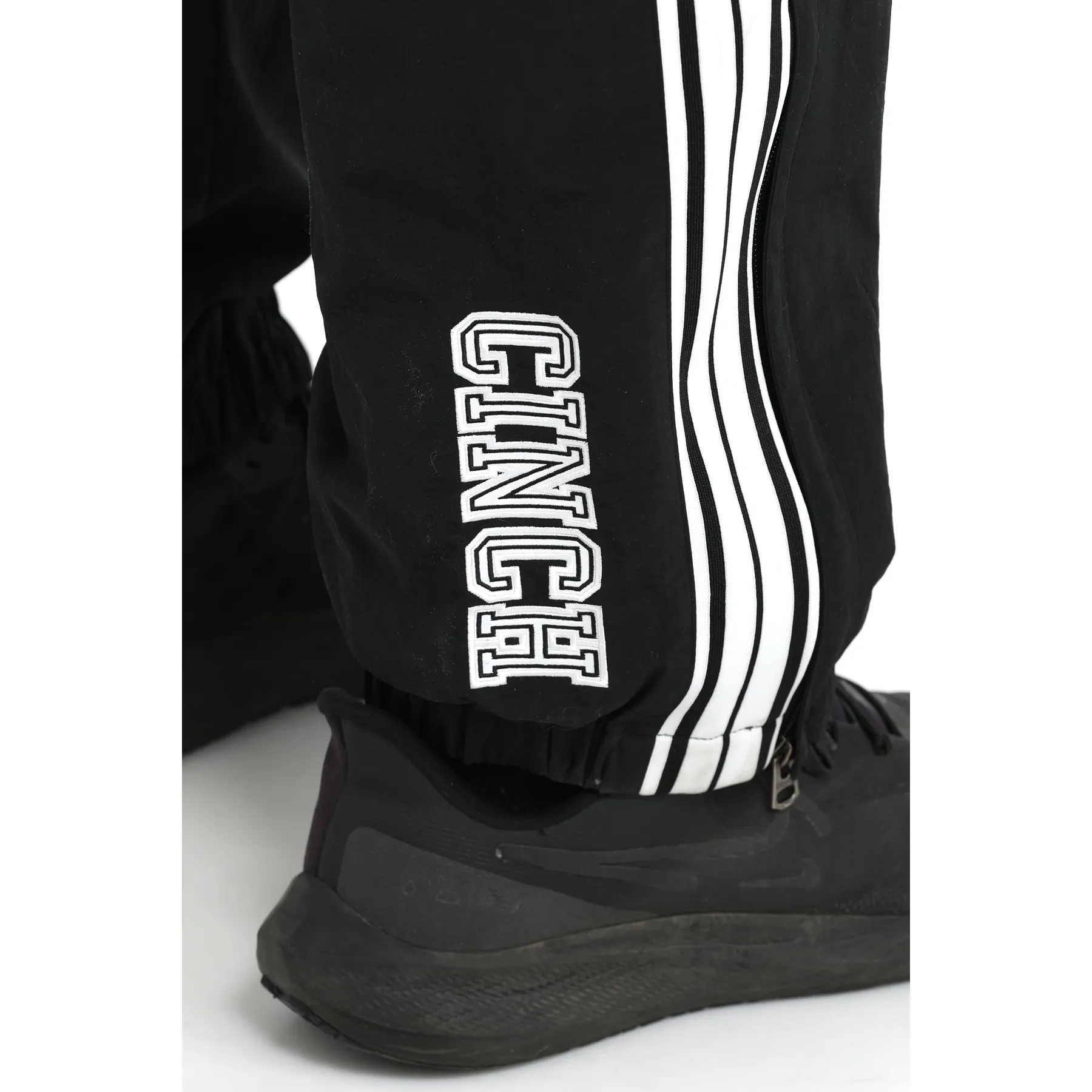 Cinch Men's Vintage Logo Nylon Wind Black Pants MB90036002