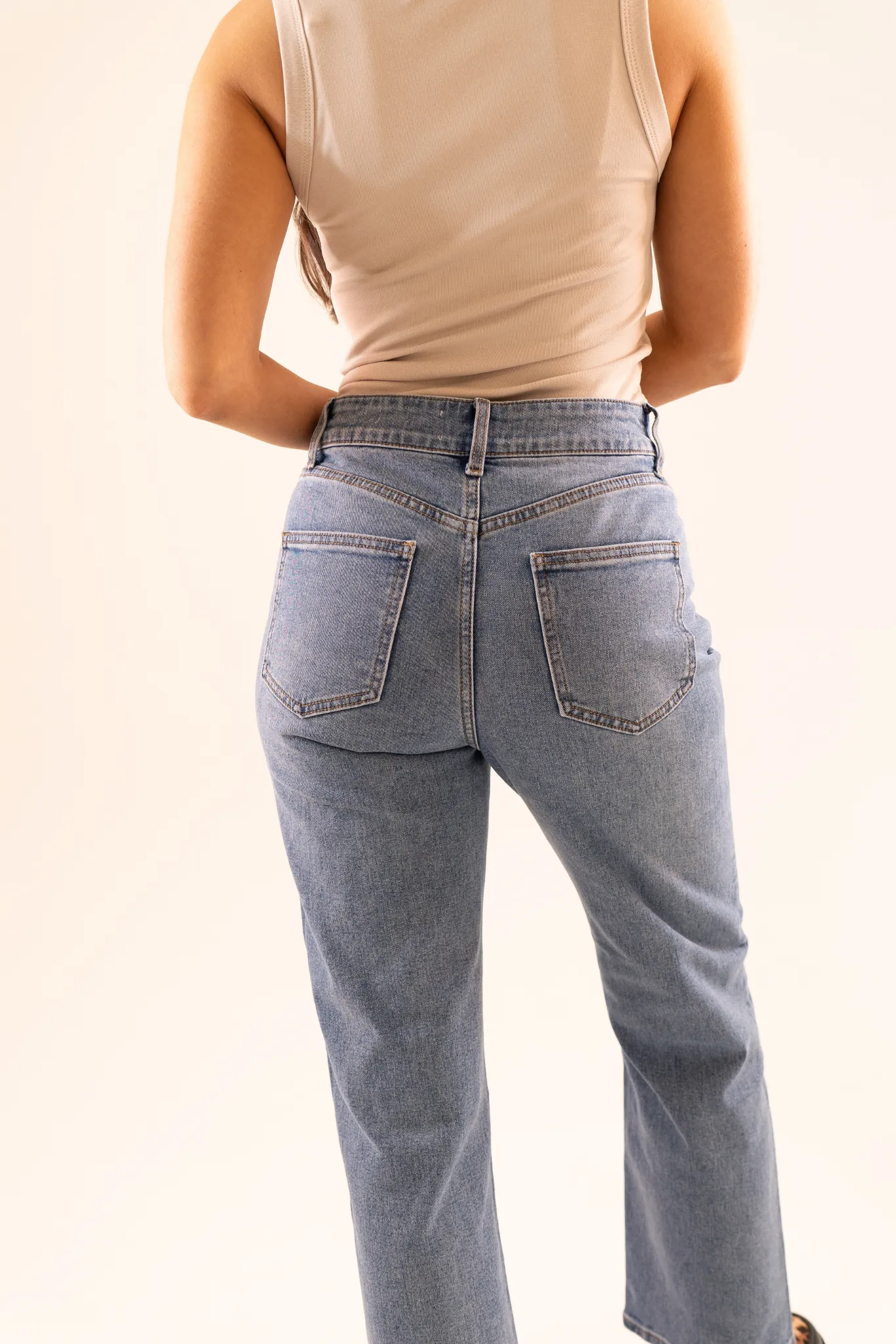 Cindy Straight Leg Jeans In Mid Wash
