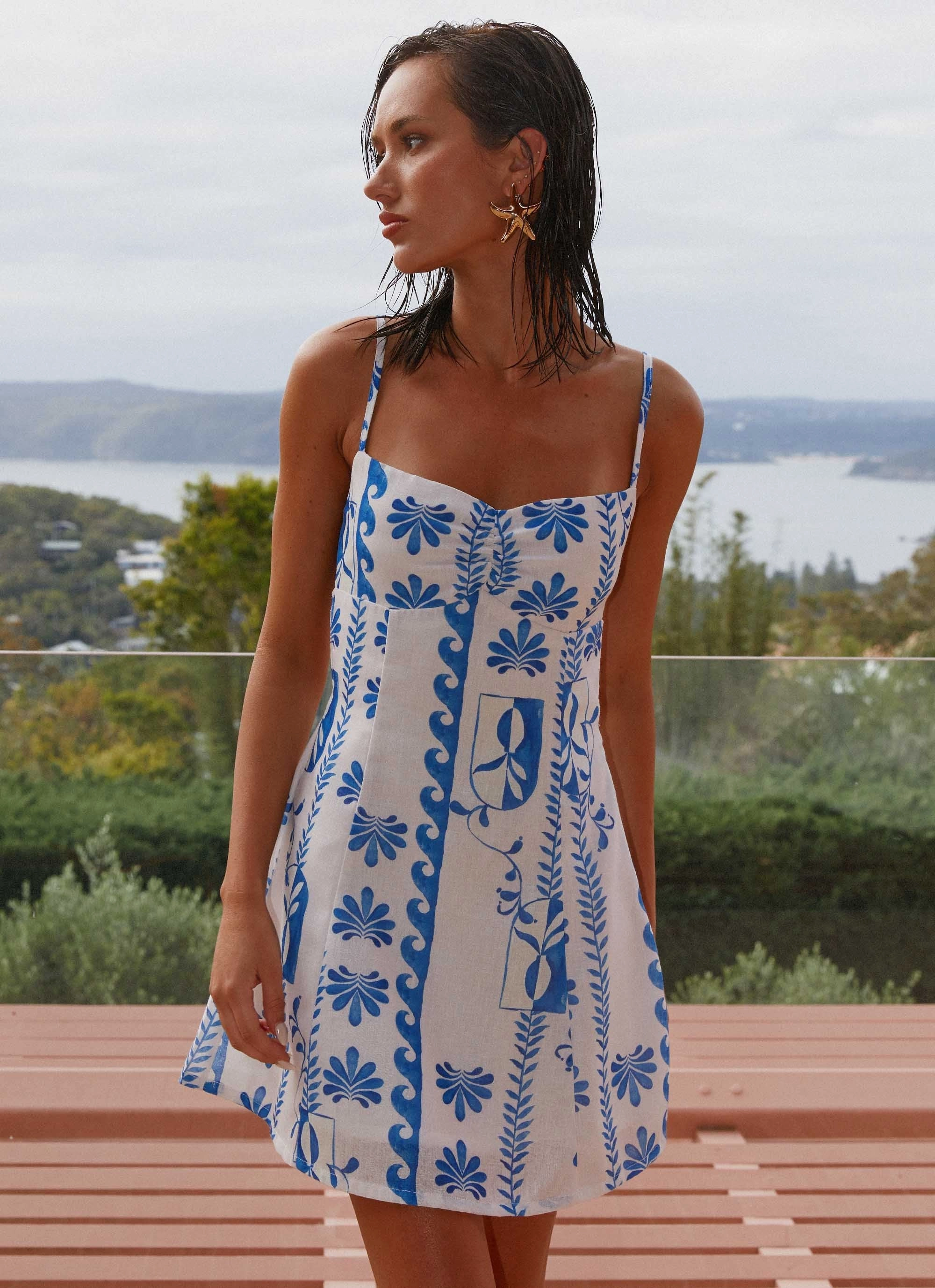 Casual Must-Have Gender Inclusive Isra Linen Mini Dress - Floral Wave