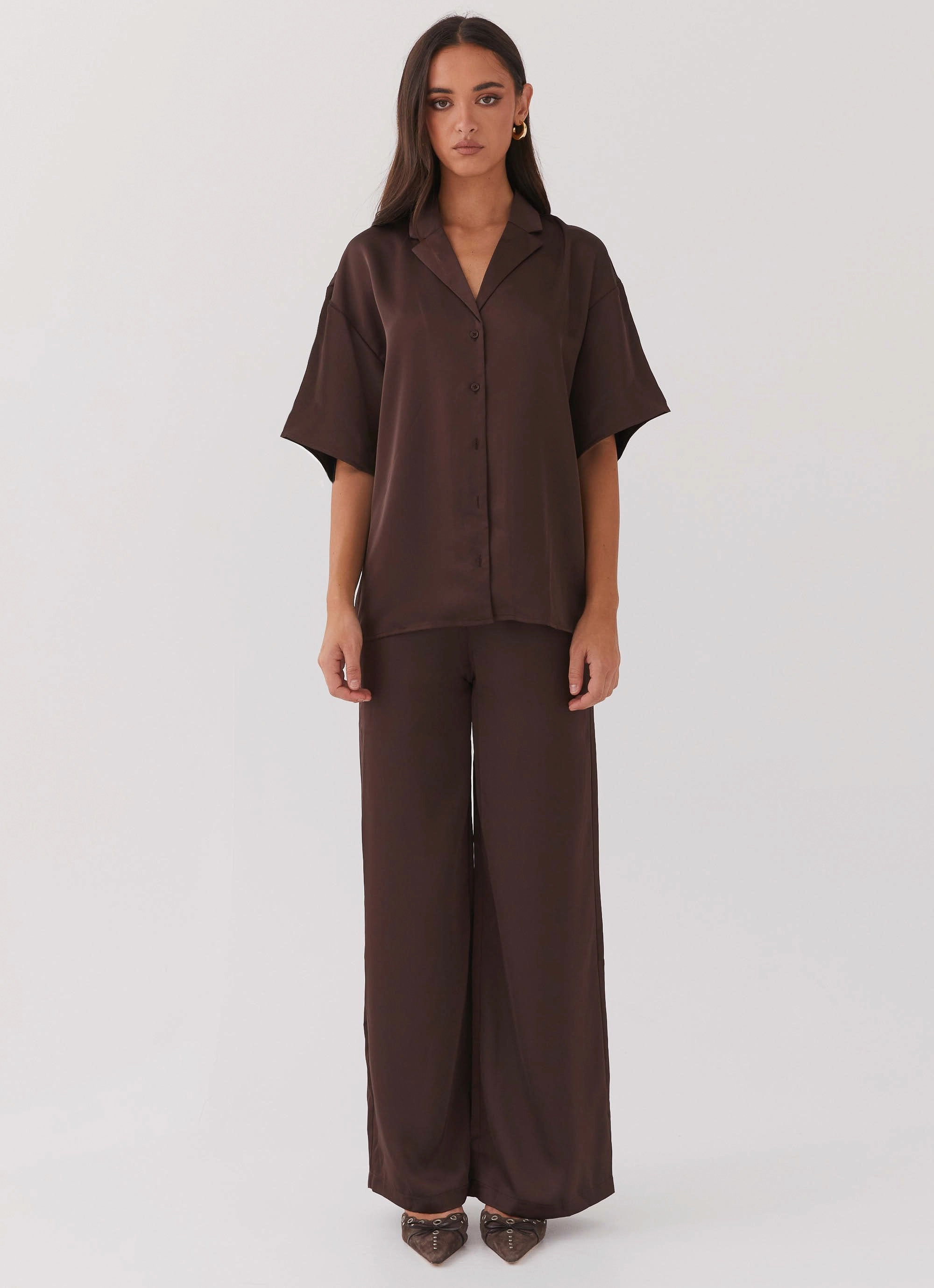 Minimal Daily Fit Palm Cove Satin Shirt - Chocolate