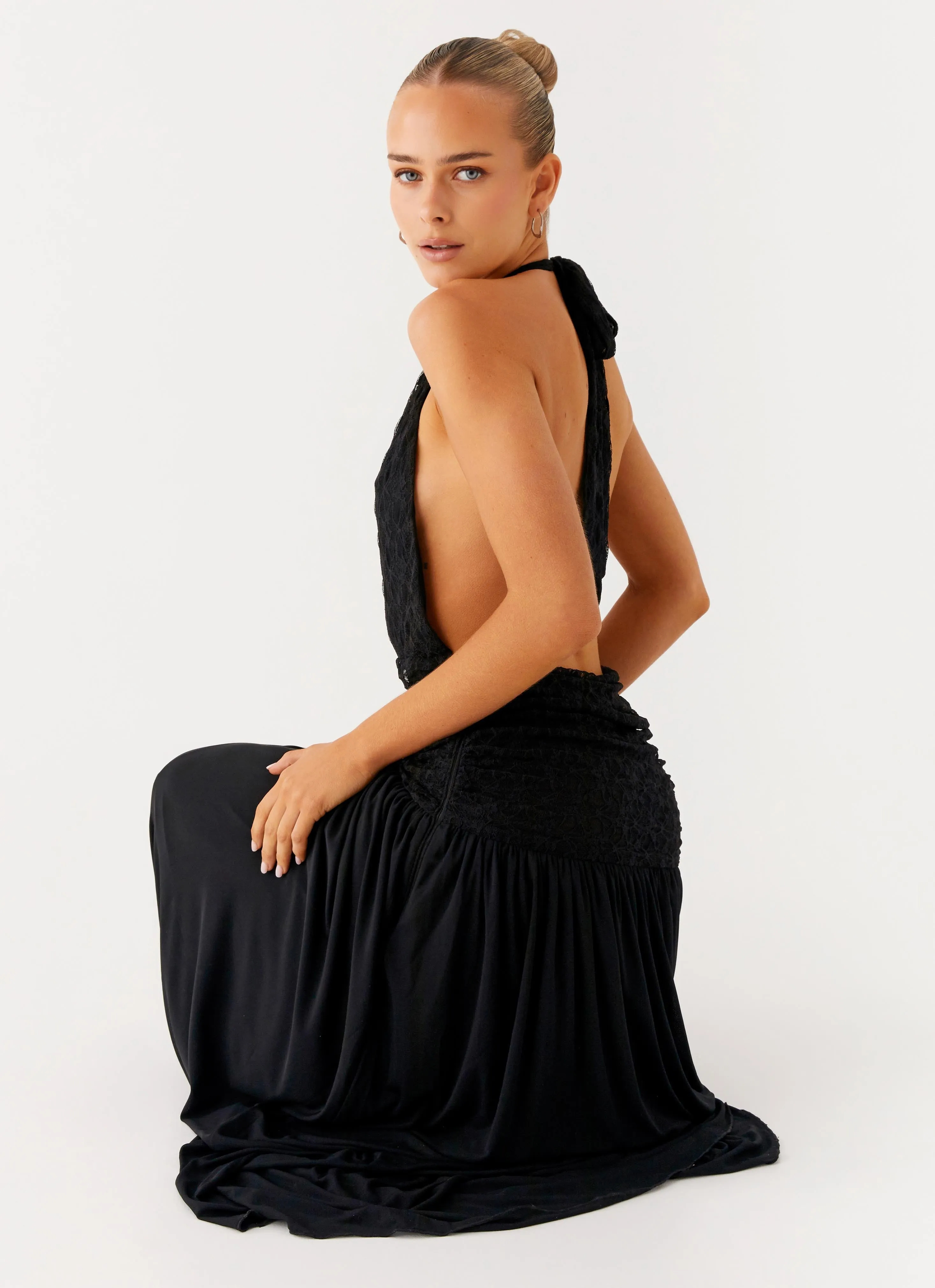 Sculpted Fit Full Attention Maxi Dress - Black