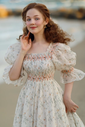No Chafe Cloud 21 | smocking embroidery linen dress