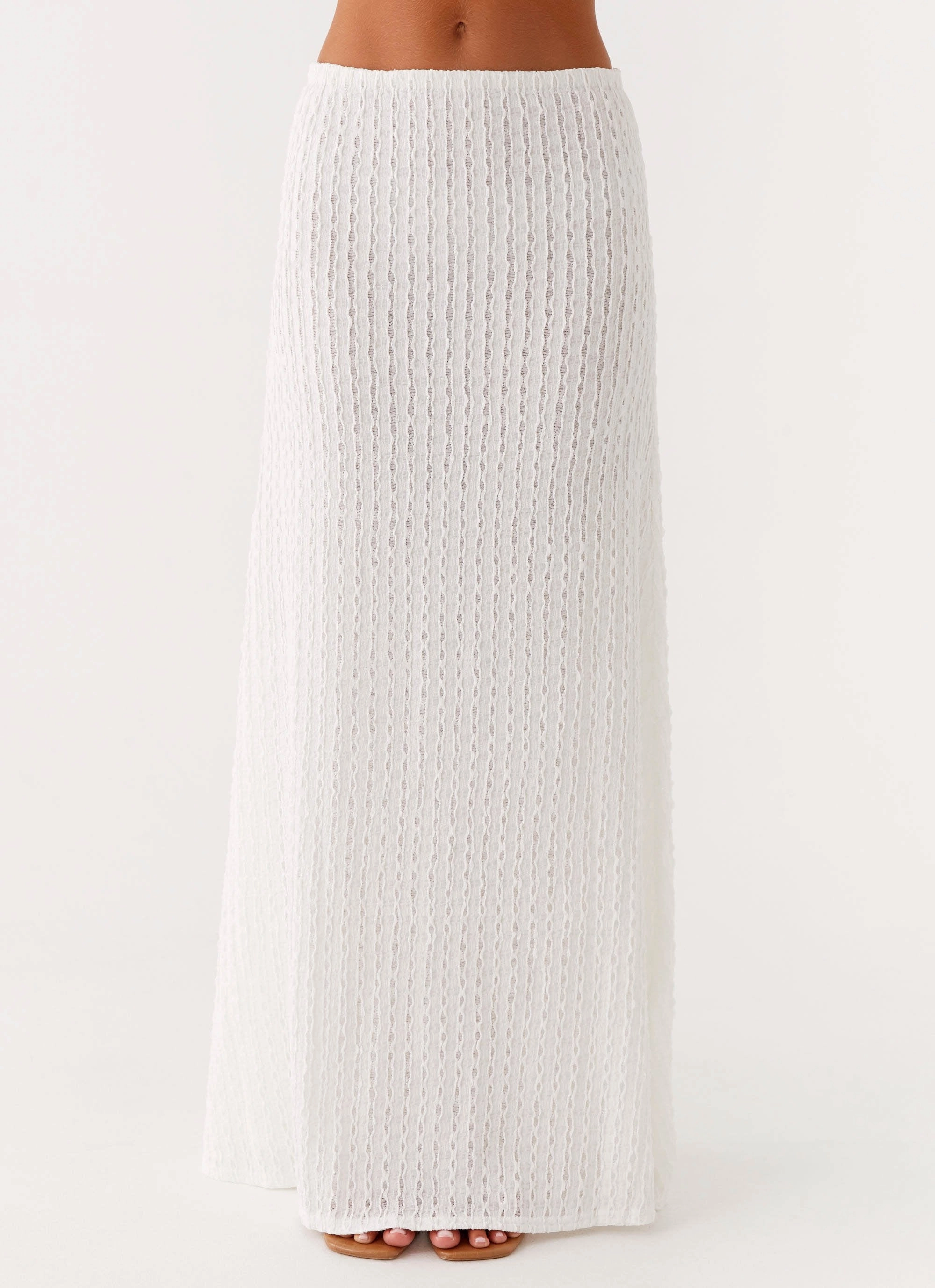 Clovelly Maxi Skirt - White Basic Look Chic Vibe