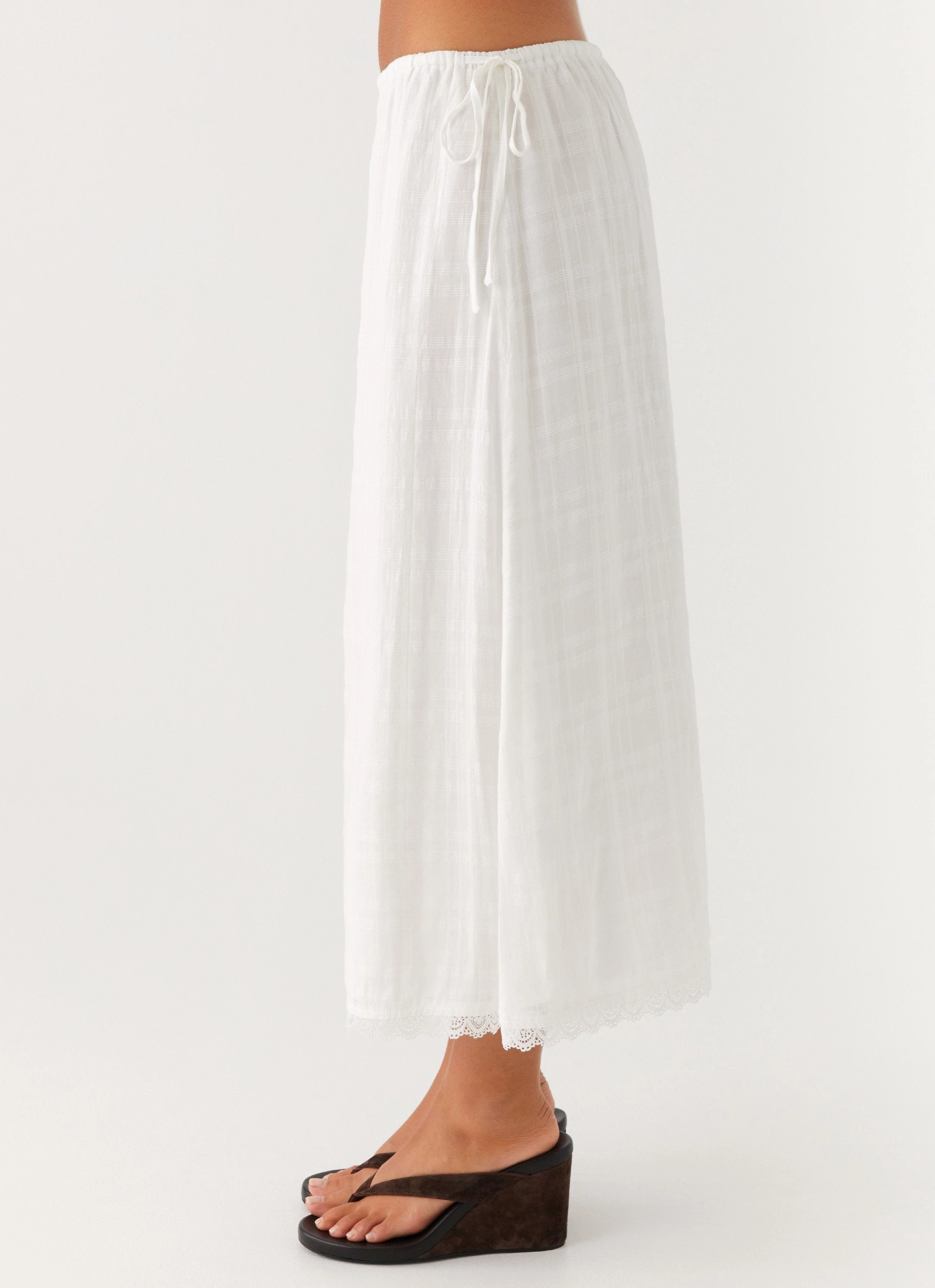 Sweet Lullaby Midi Skirt - White Timeless Wear Sporty Stretch Fit