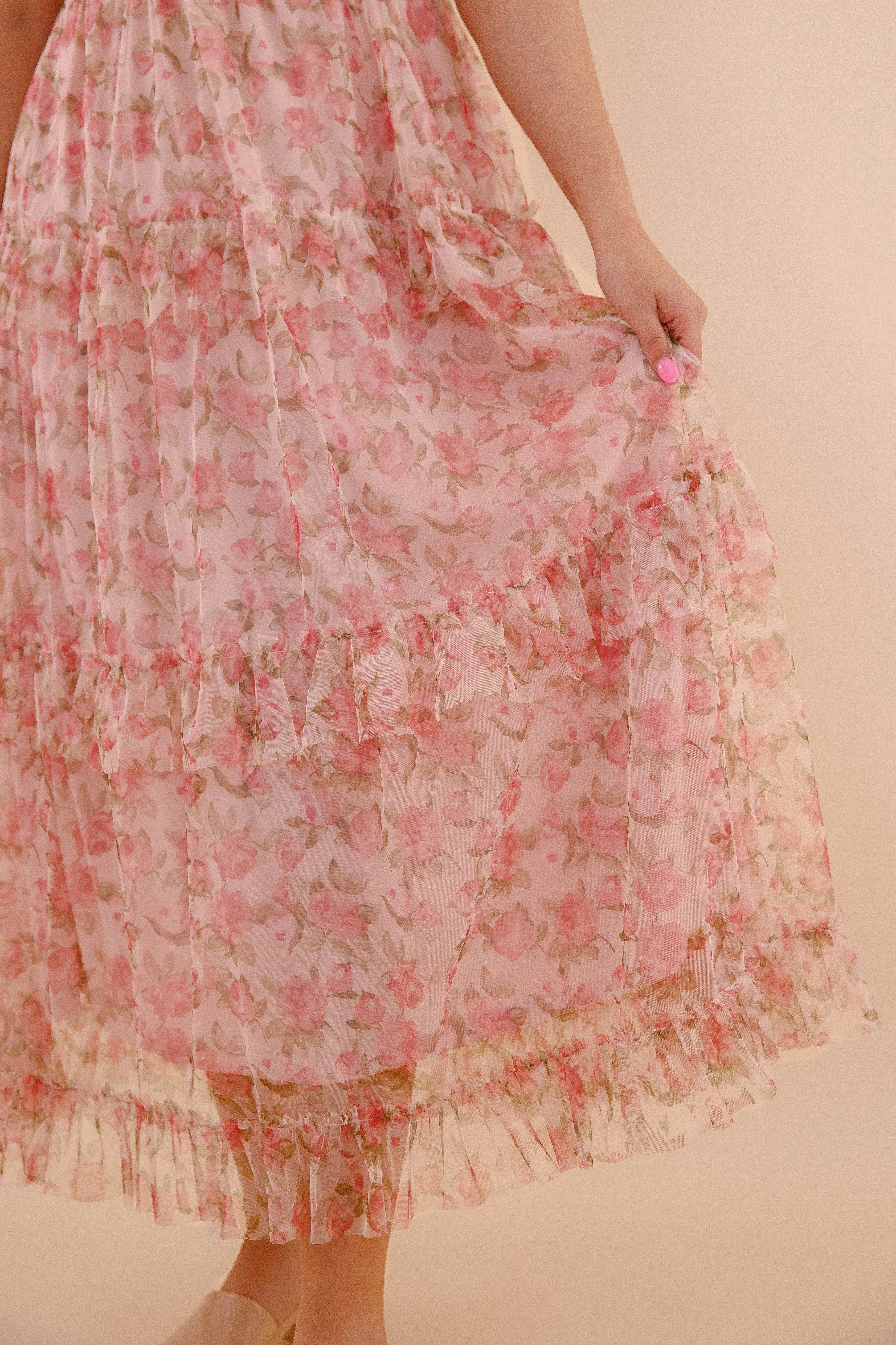 photo look There's Something So Sweet Maxi Dress