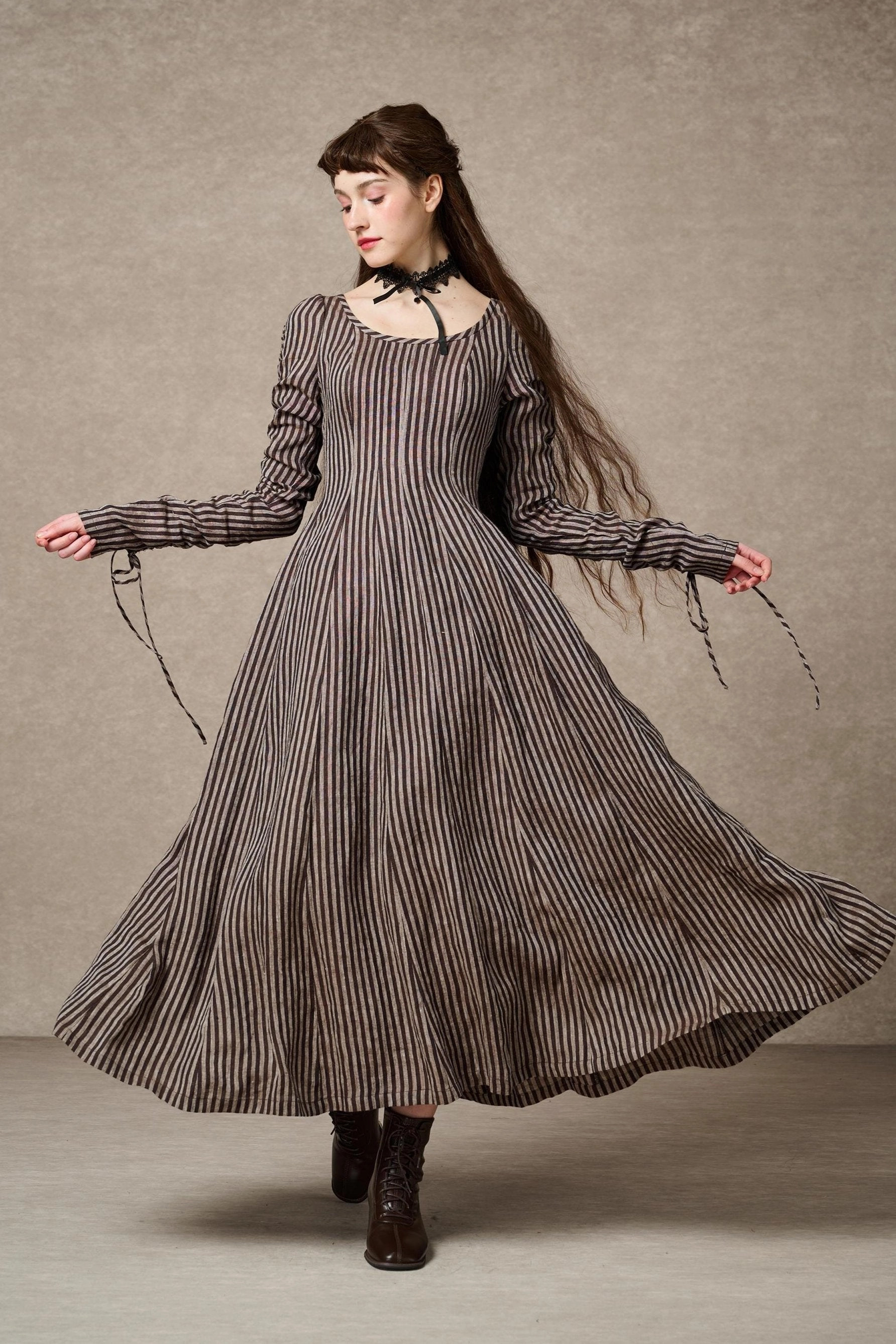 Crystal 17 | Victorian maxi linen dress Mesh Lining