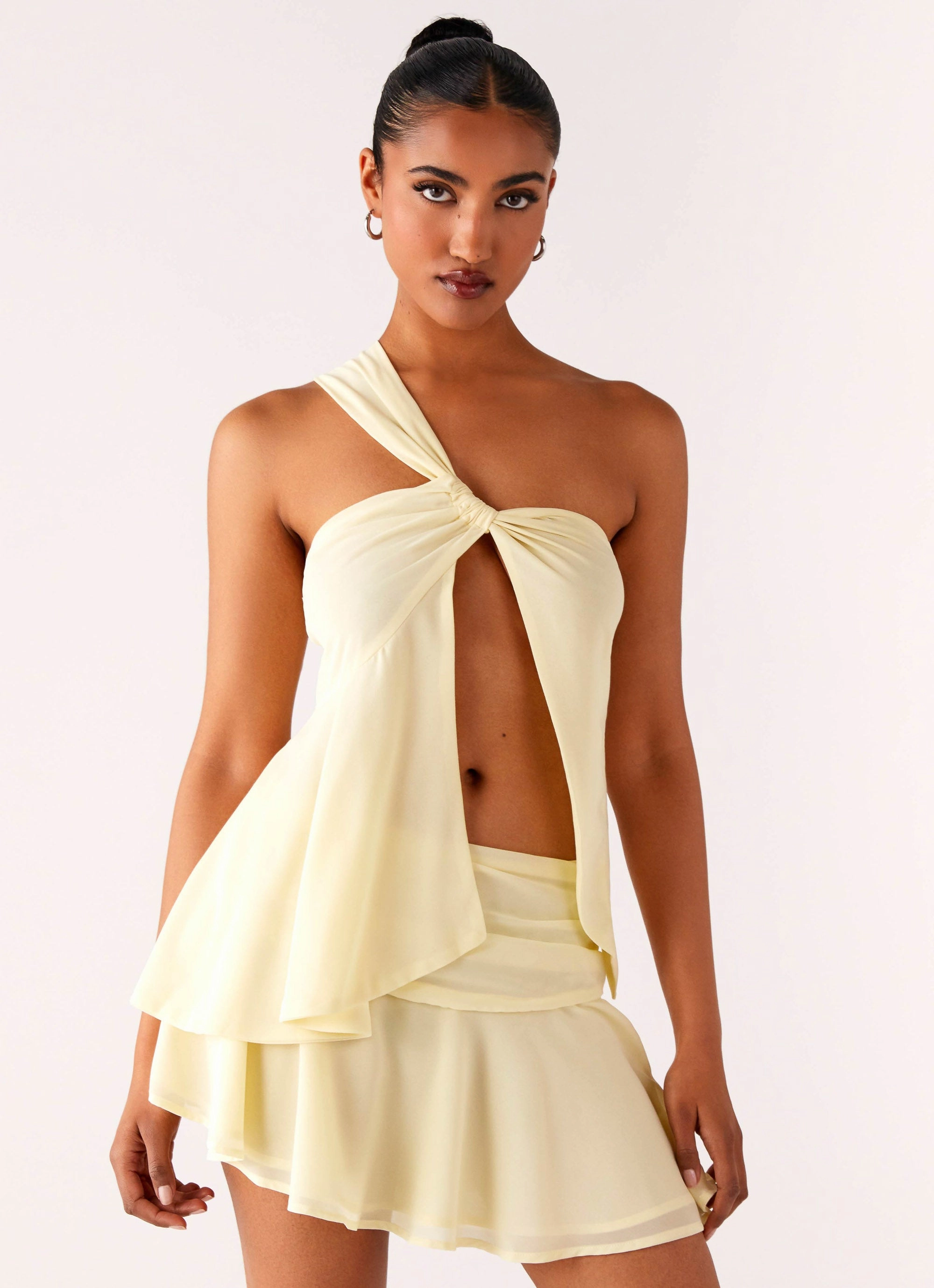 Delight Me Low Rise Mini Skirt - Yellow Light Look