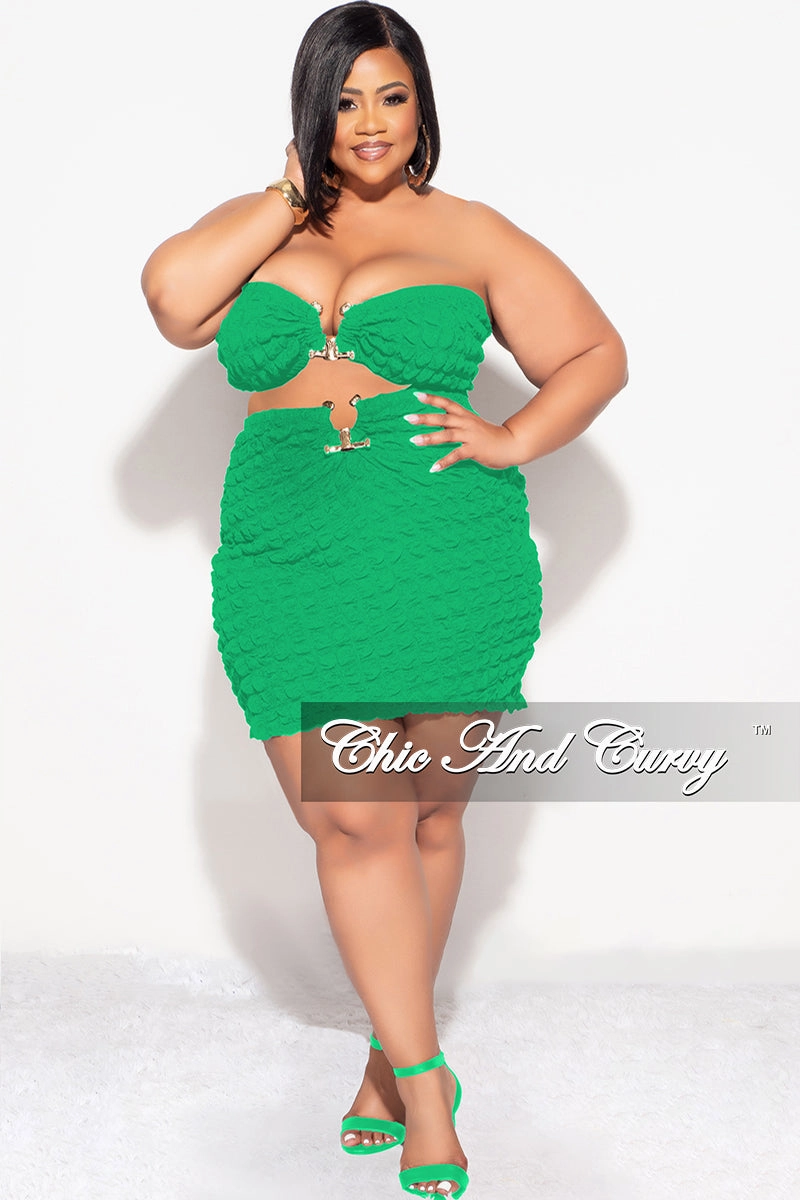 Final Sale Plus Size 2pc Honeycomb Texture Strapless Top and Skirt Set in Green slim fit