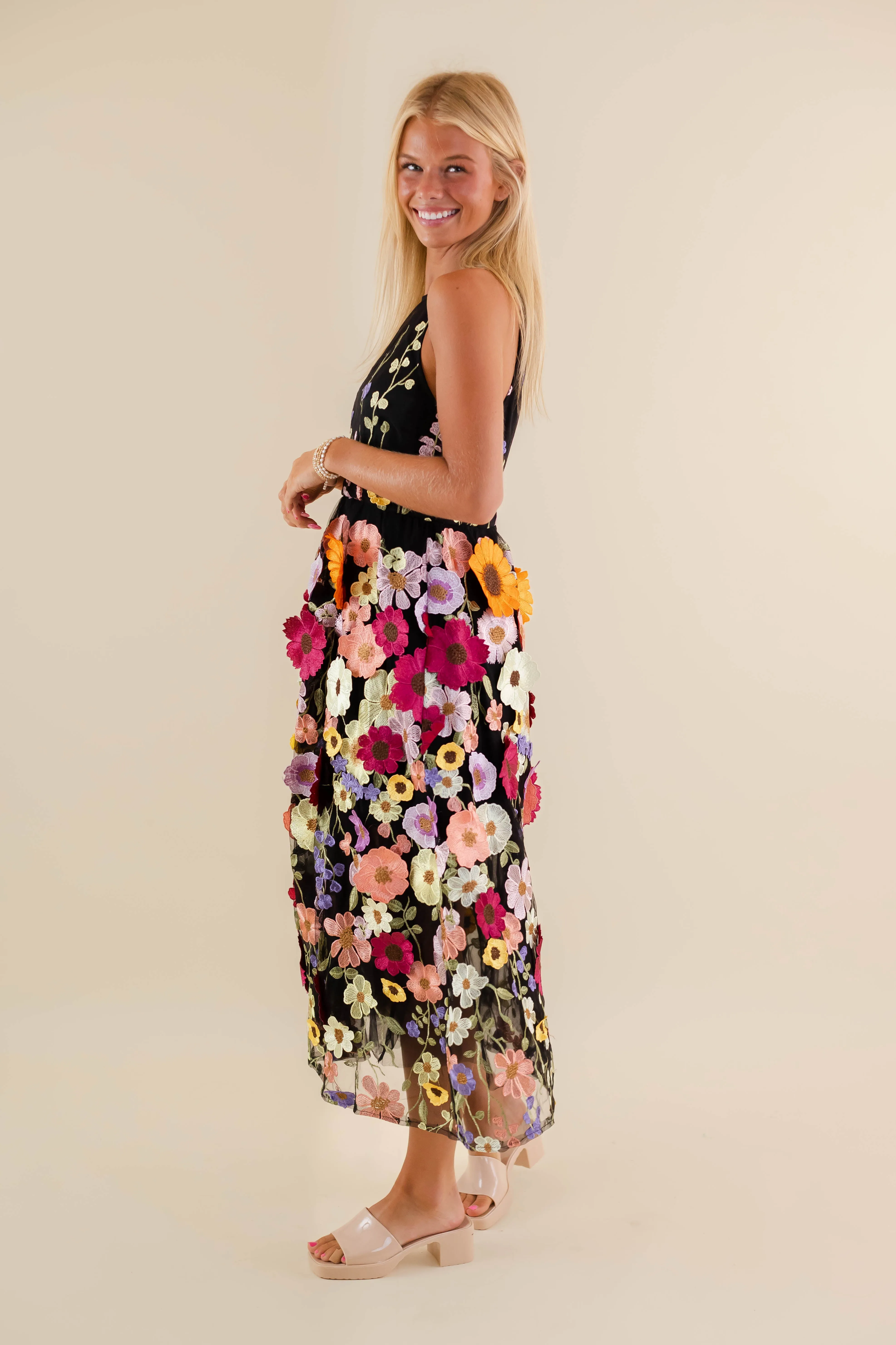 Trendy Silhouette Harmonious Layers Unlike Any Other Love Midi Dress-Black