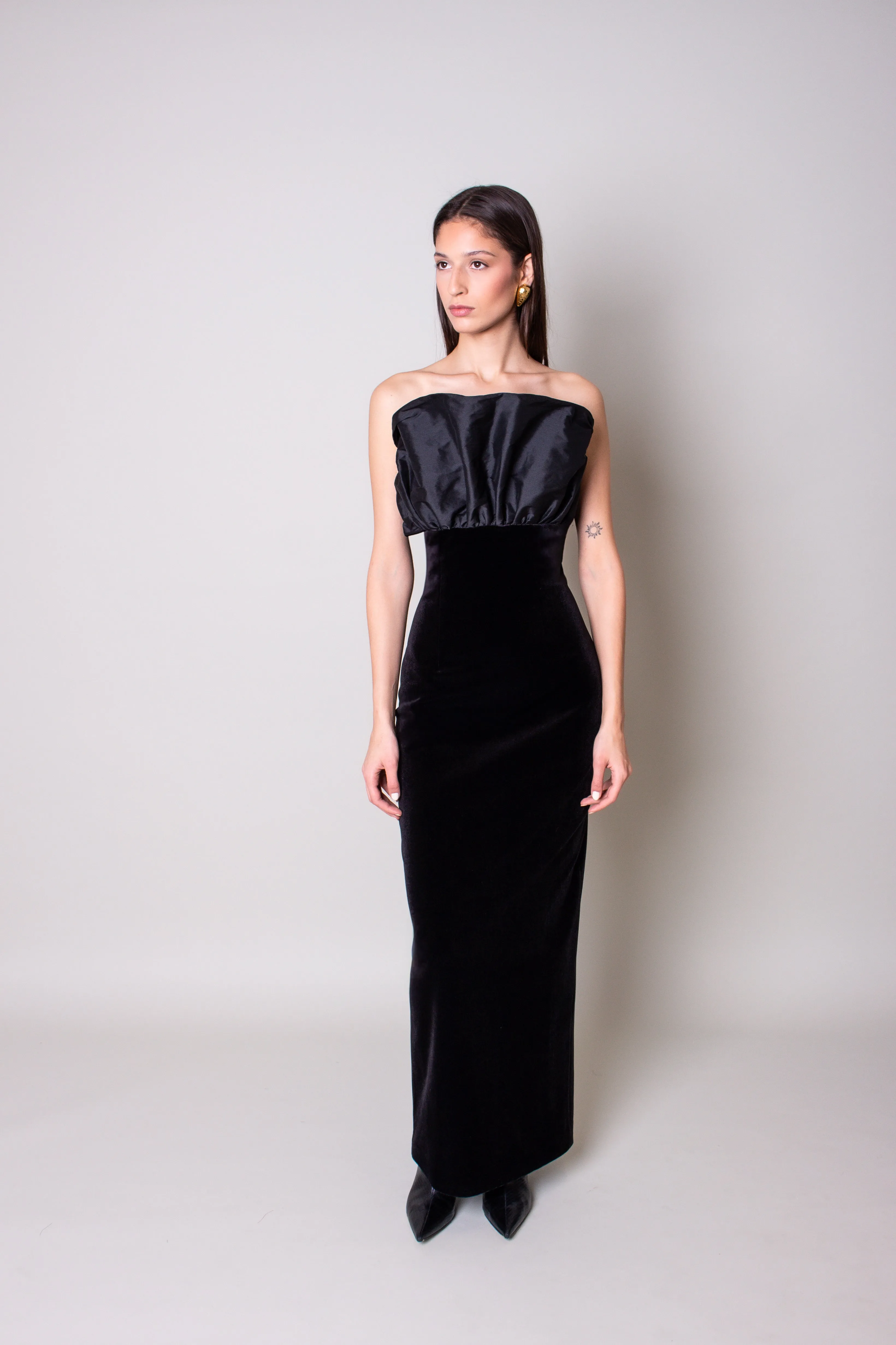 Shell Velvet Dress loose silhouette