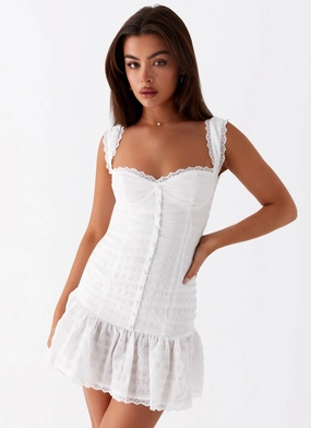 Kristina Mini Dress - White Slender Look Elegant brunch outfit