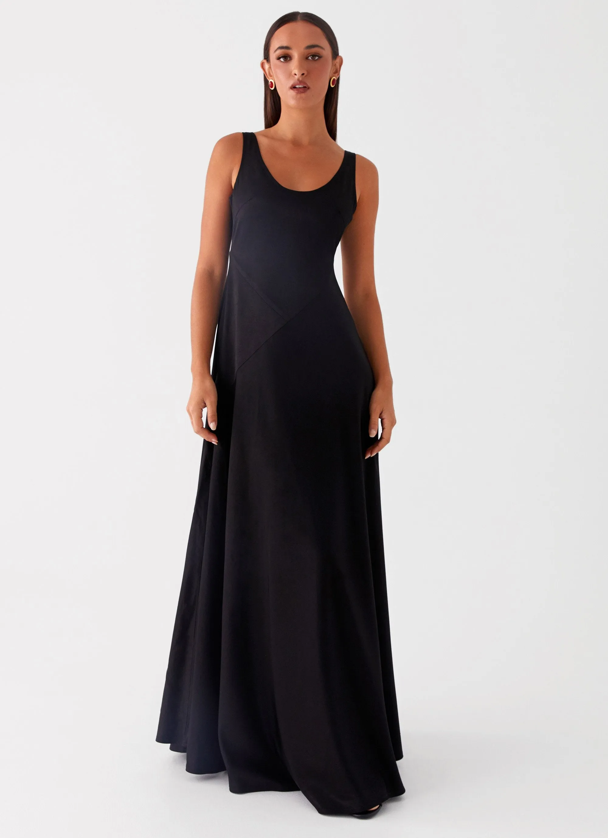 Fresh Aesthetic Sweetheart Cut Cosma Maxi Dress - Black