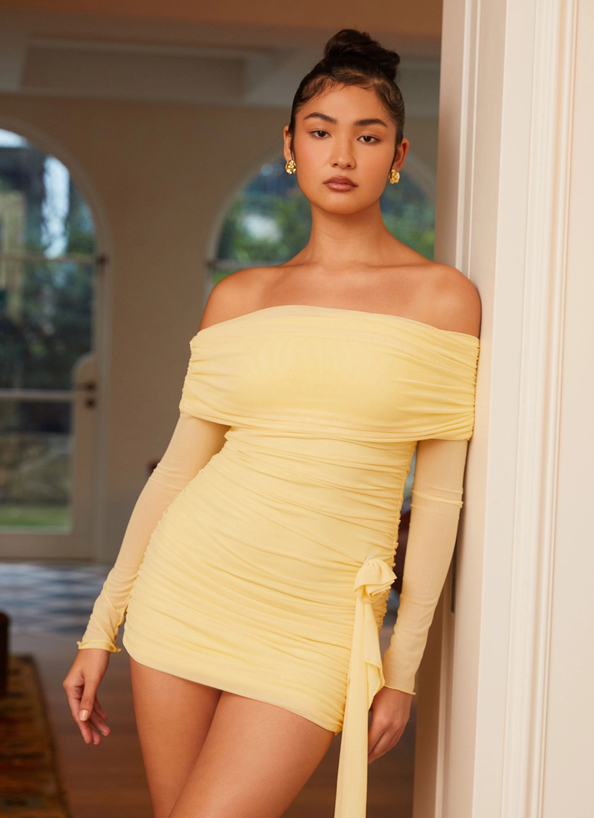 Fashionable Cut Rosa Franca Mini Dress - Yellow